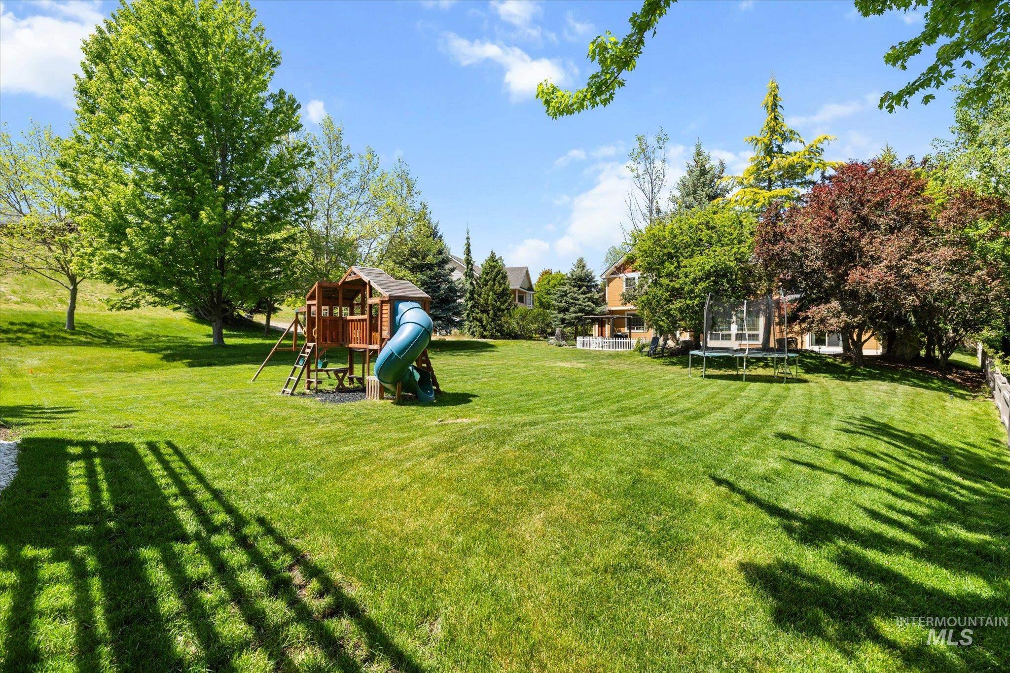13164 N Town Ridge Rd, Boise, Idaho 83714, 4 Bedrooms, 3.5 Bathrooms, Residential For Sale, Price $895,000, 98987751