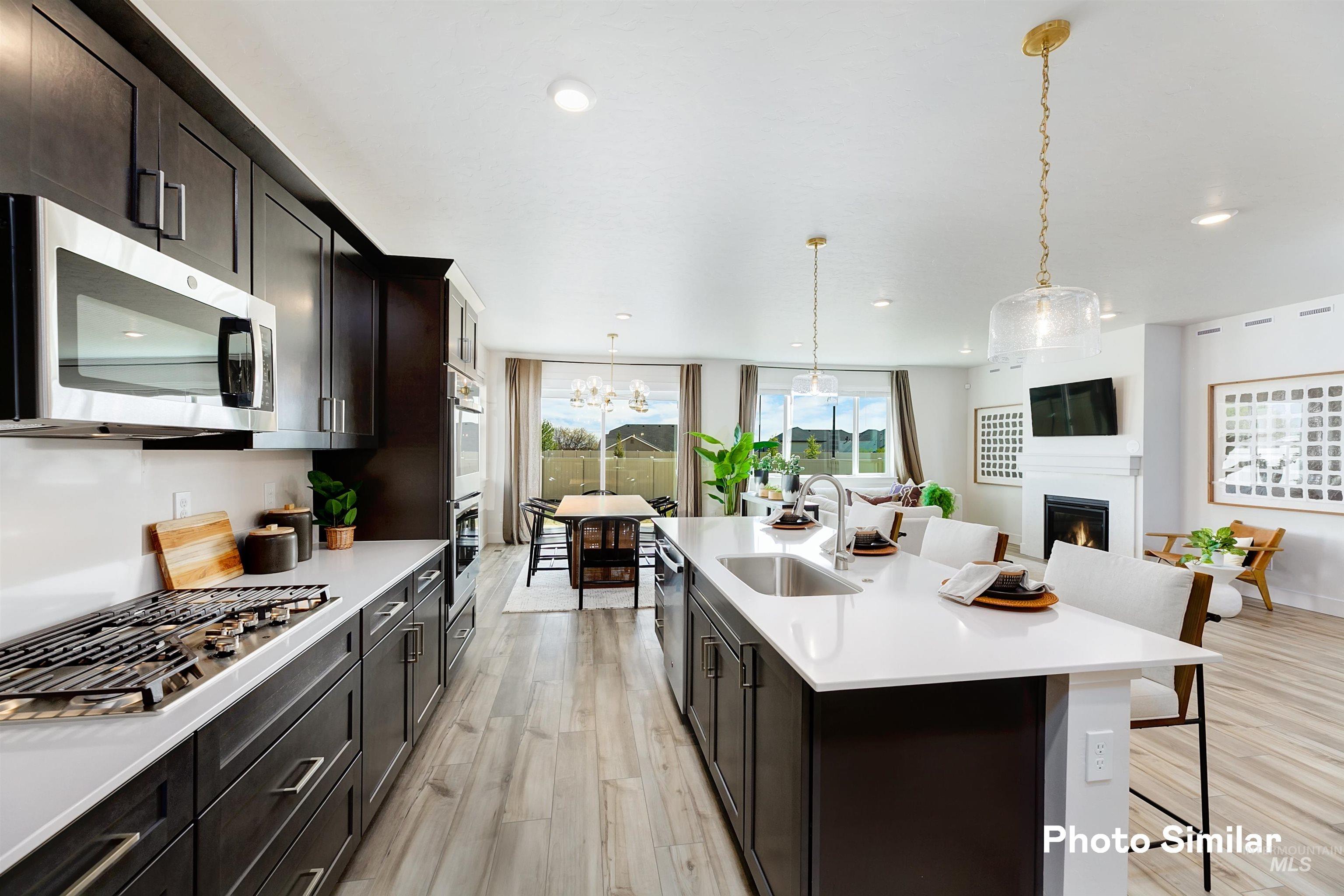 15072 Irisation Ave, Caldwell, Idaho 83607, 3 Bedrooms, 2 Bathrooms, Residential For Sale, Price $608,400, 98987754