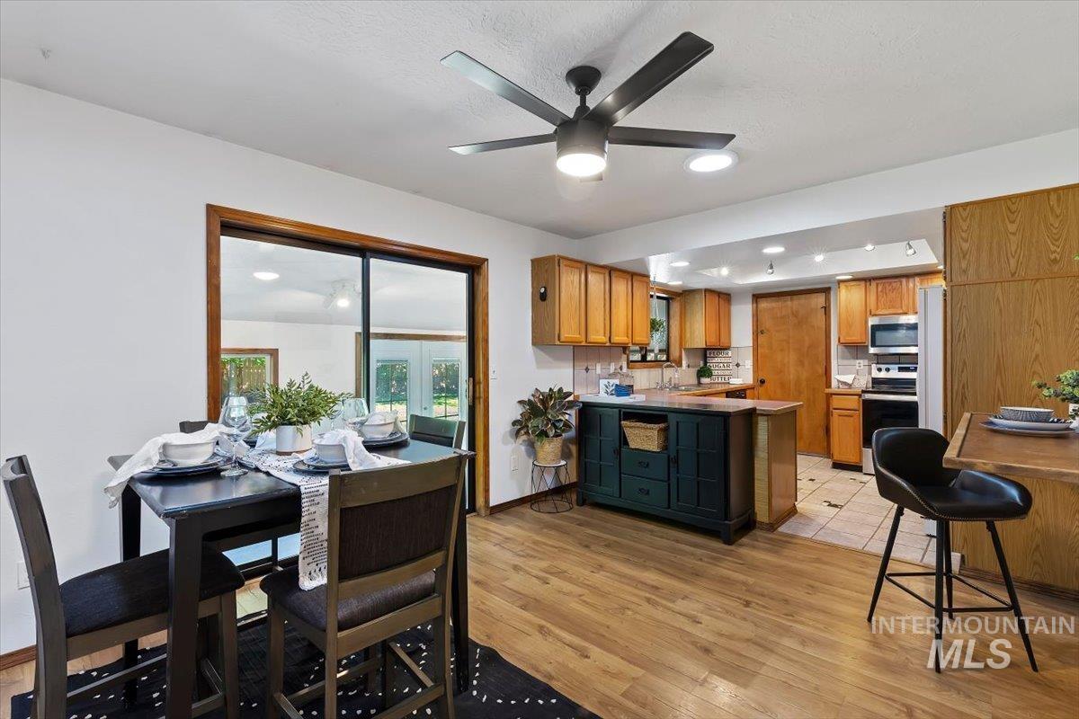 925 N 14th East St, Mountain Home, Idaho 83647, 4 Bedrooms, 3 Bathrooms, Residential For Sale, Price $386,999, 98987760