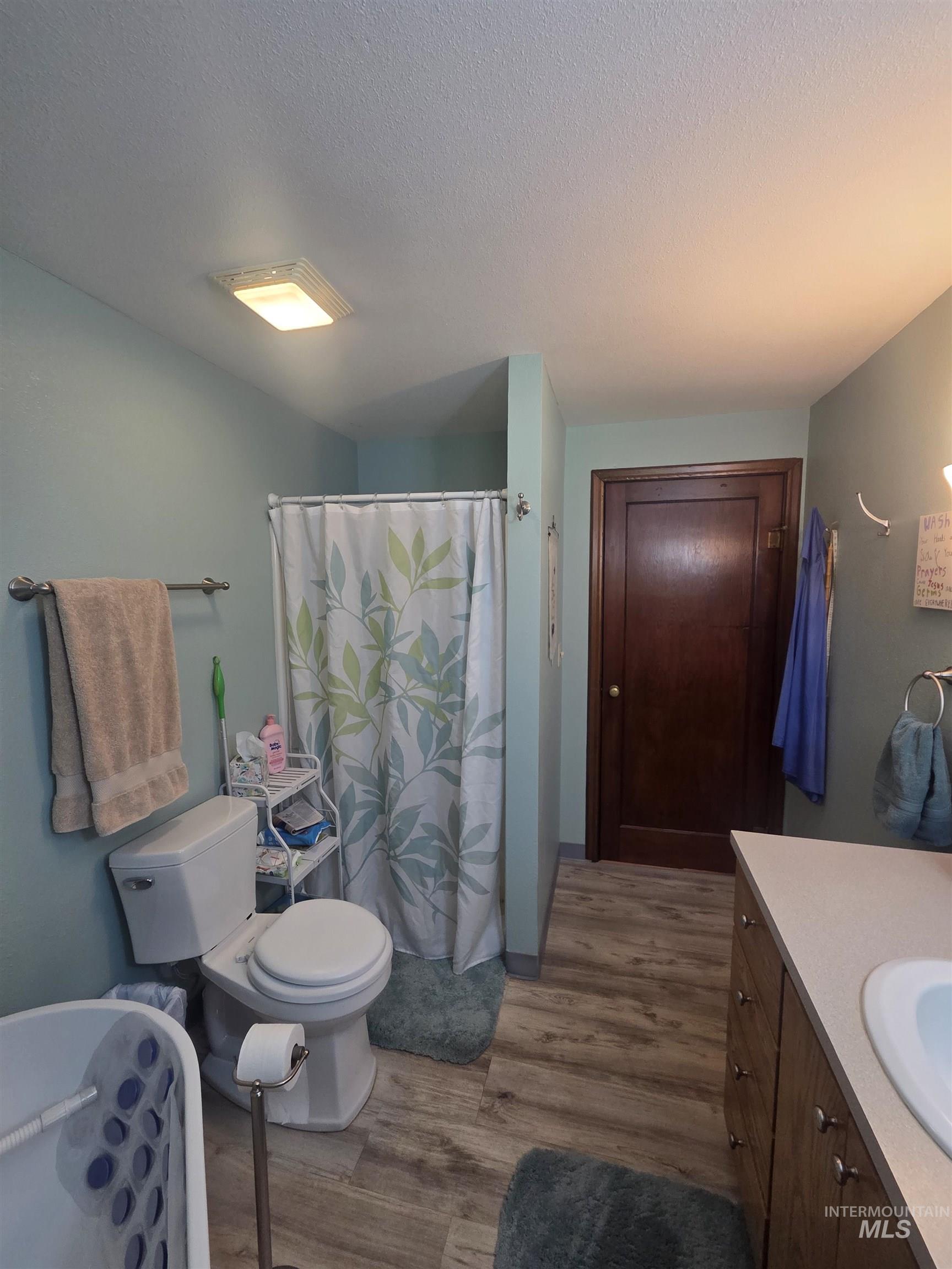 109 3rd Street, Pomeroy, Washington 99347, 3 Bedrooms, 2 Bathrooms, Residential For Sale, Price $270,000, 98987764