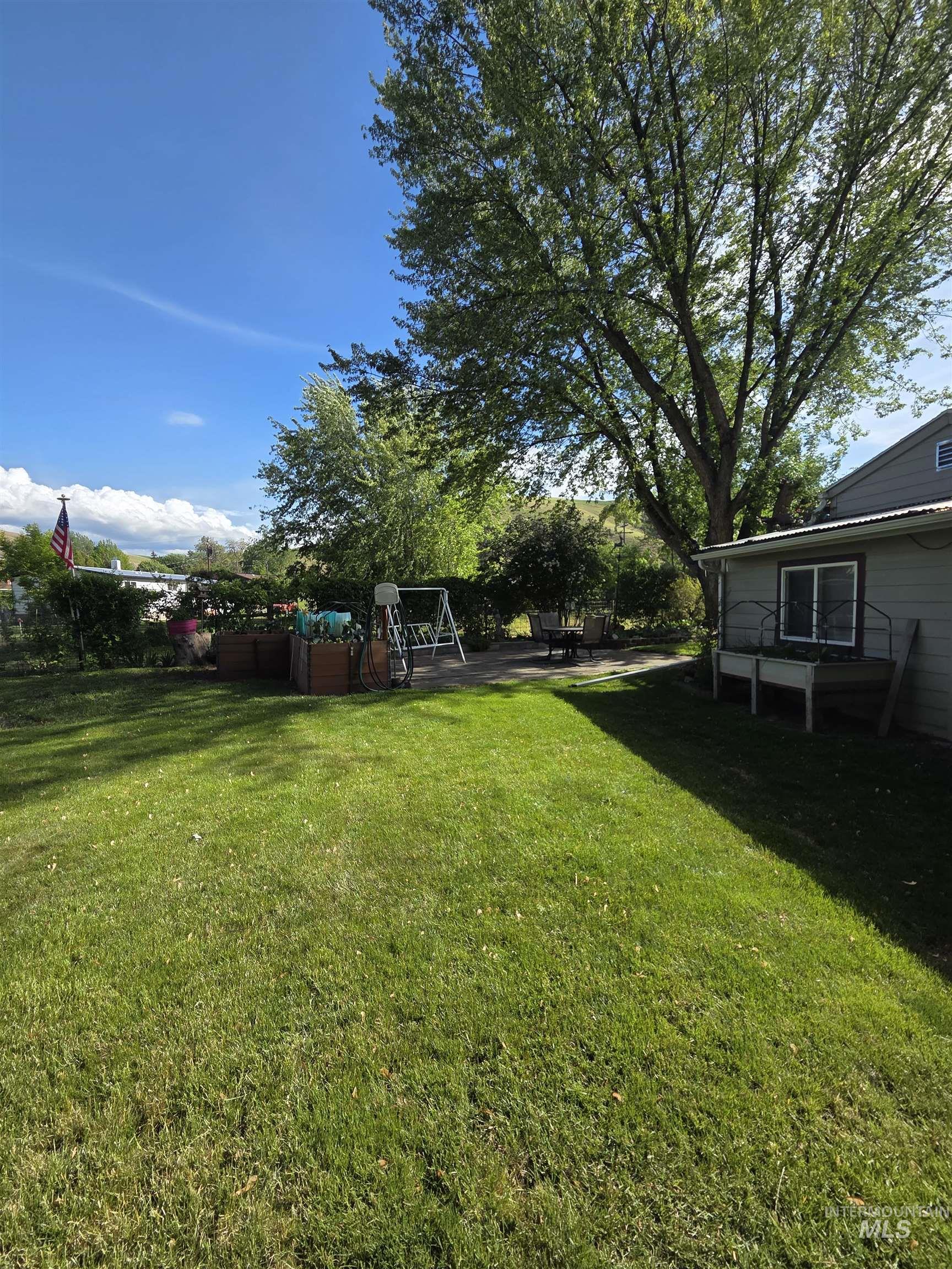 109 3rd Street, Pomeroy, Washington 99347, 3 Bedrooms, 2 Bathrooms, Residential For Sale, Price $270,000, 98987764