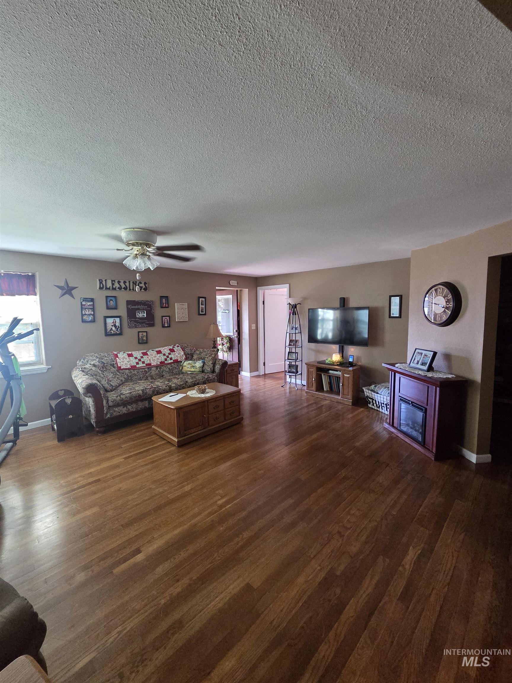 109 3rd Street, Pomeroy, Washington 99347, 3 Bedrooms, 2 Bathrooms, Residential For Sale, Price $270,000, 98987764