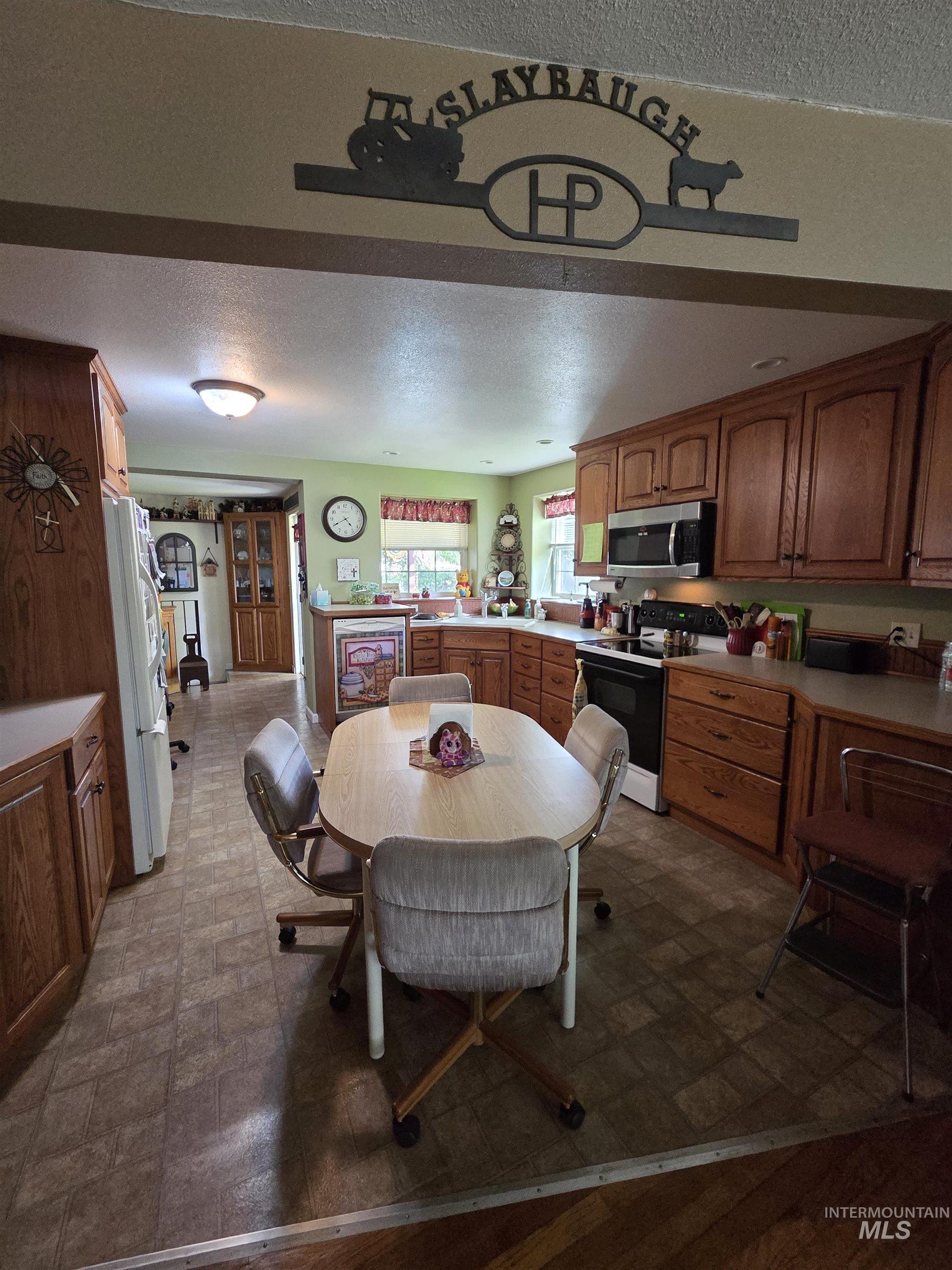 109 3rd Street, Pomeroy, Washington 99347, 3 Bedrooms, 2 Bathrooms, Residential For Sale, Price $270,000, 98987764