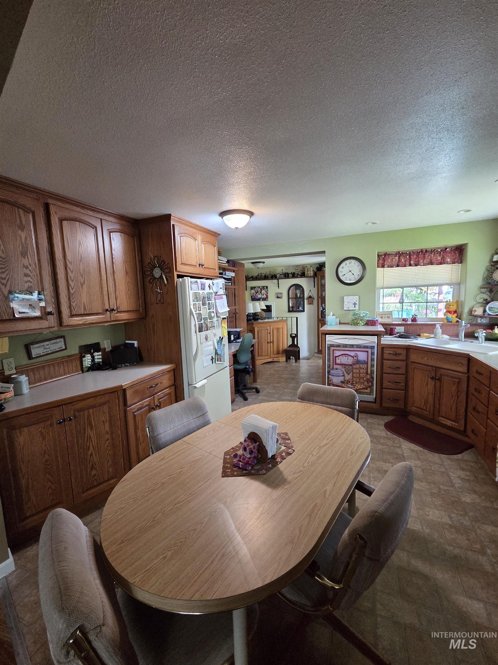 109 3rd Street, Pomeroy, Washington 99347, 3 Bedrooms, 2 Bathrooms, Residential For Sale, Price $270,000, 98987764