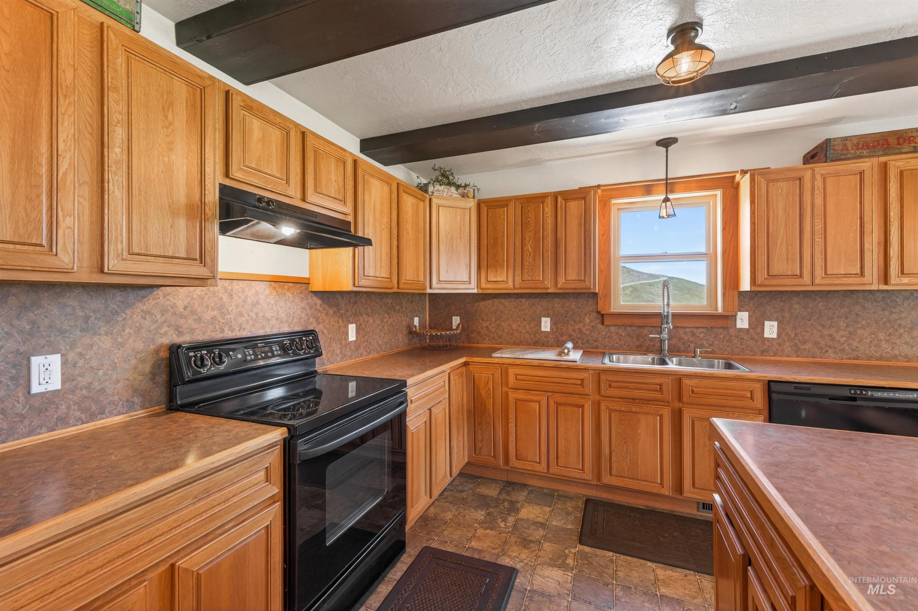 634 Elk Haven Circle, Pollock, Idaho 83547, 4 Bedrooms, 2 Bathrooms, Residential For Sale, Price $675,000, 98987766