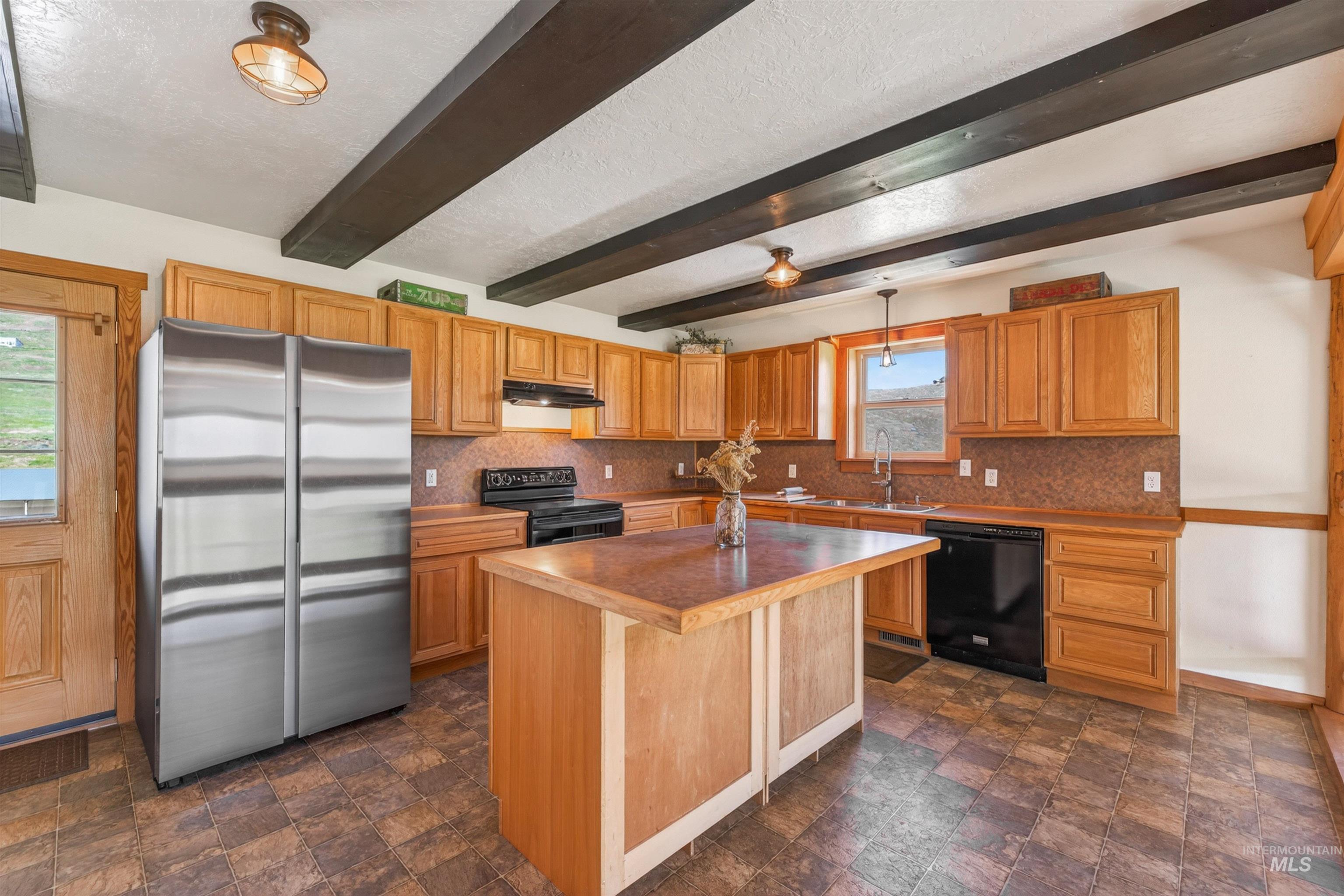 634 Elk Haven Circle, Pollock, Idaho 83547, 4 Bedrooms, 2 Bathrooms, Residential For Sale, Price $675,000, 98987766