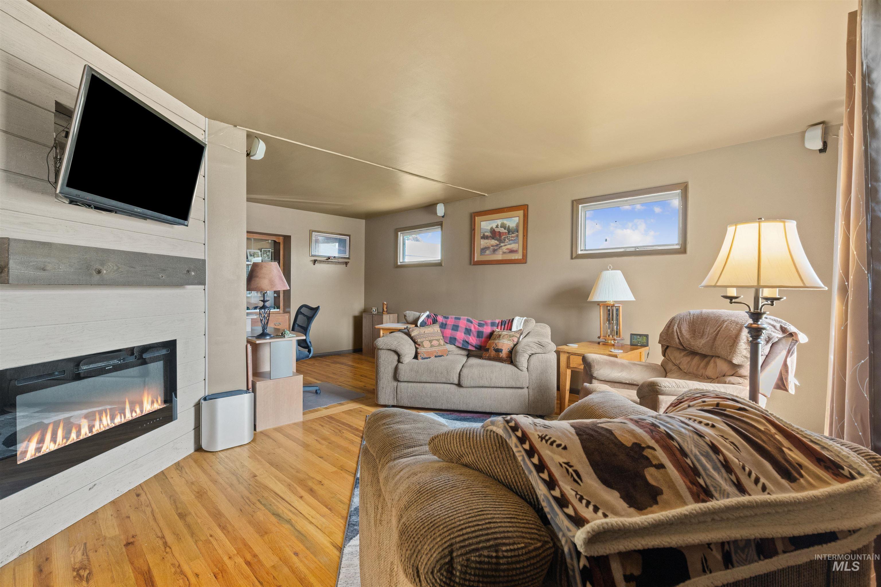 627 Park Ave. #B, Lewiston, Idaho 83501, 2 Bedrooms, 1 Bathroom, Residential For Sale, Price $315,000, 98987767