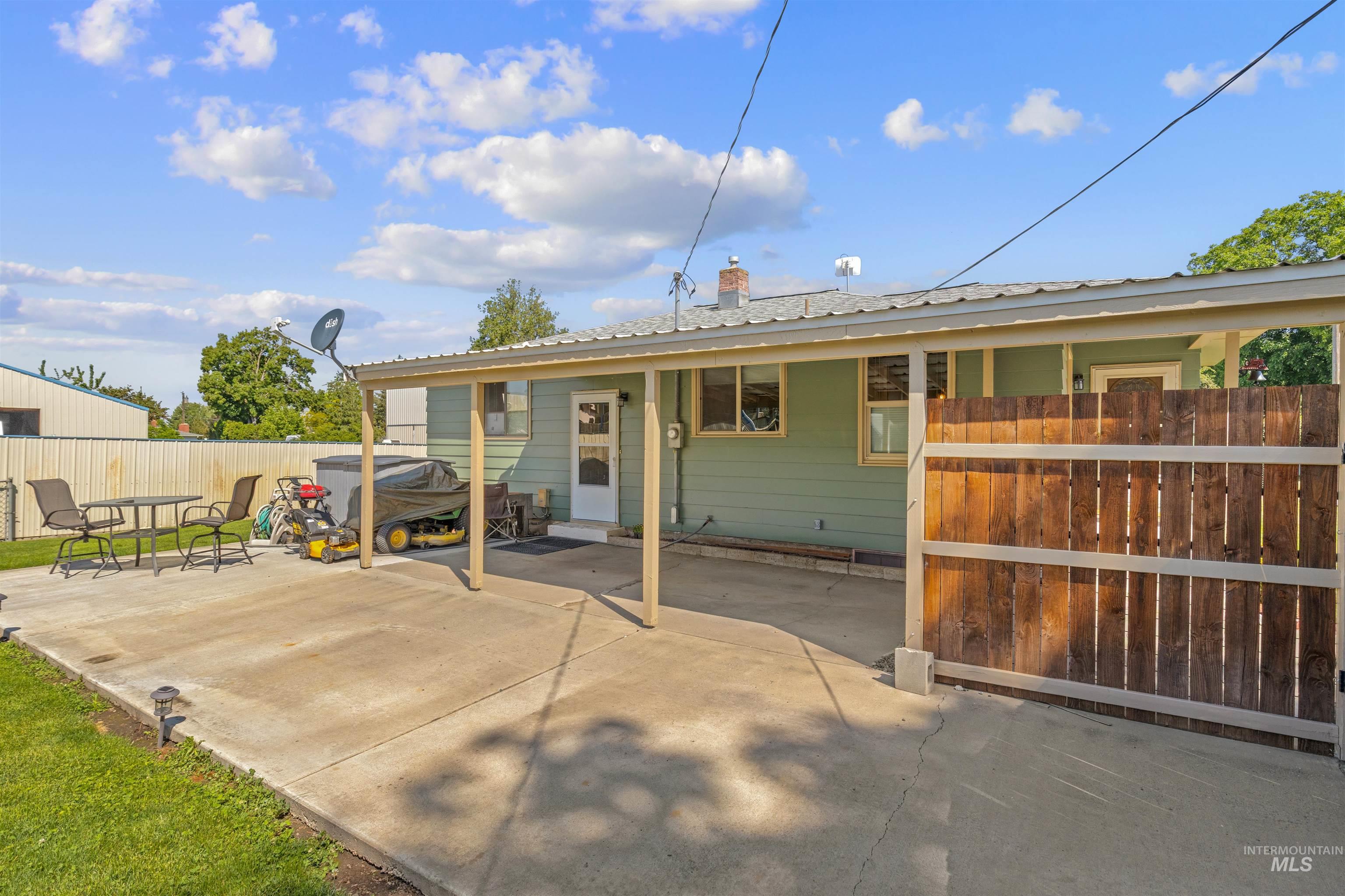 627 Park Ave. #B, Lewiston, Idaho 83501, 2 Bedrooms, 1 Bathroom, Residential For Sale, Price $315,000, 98987767