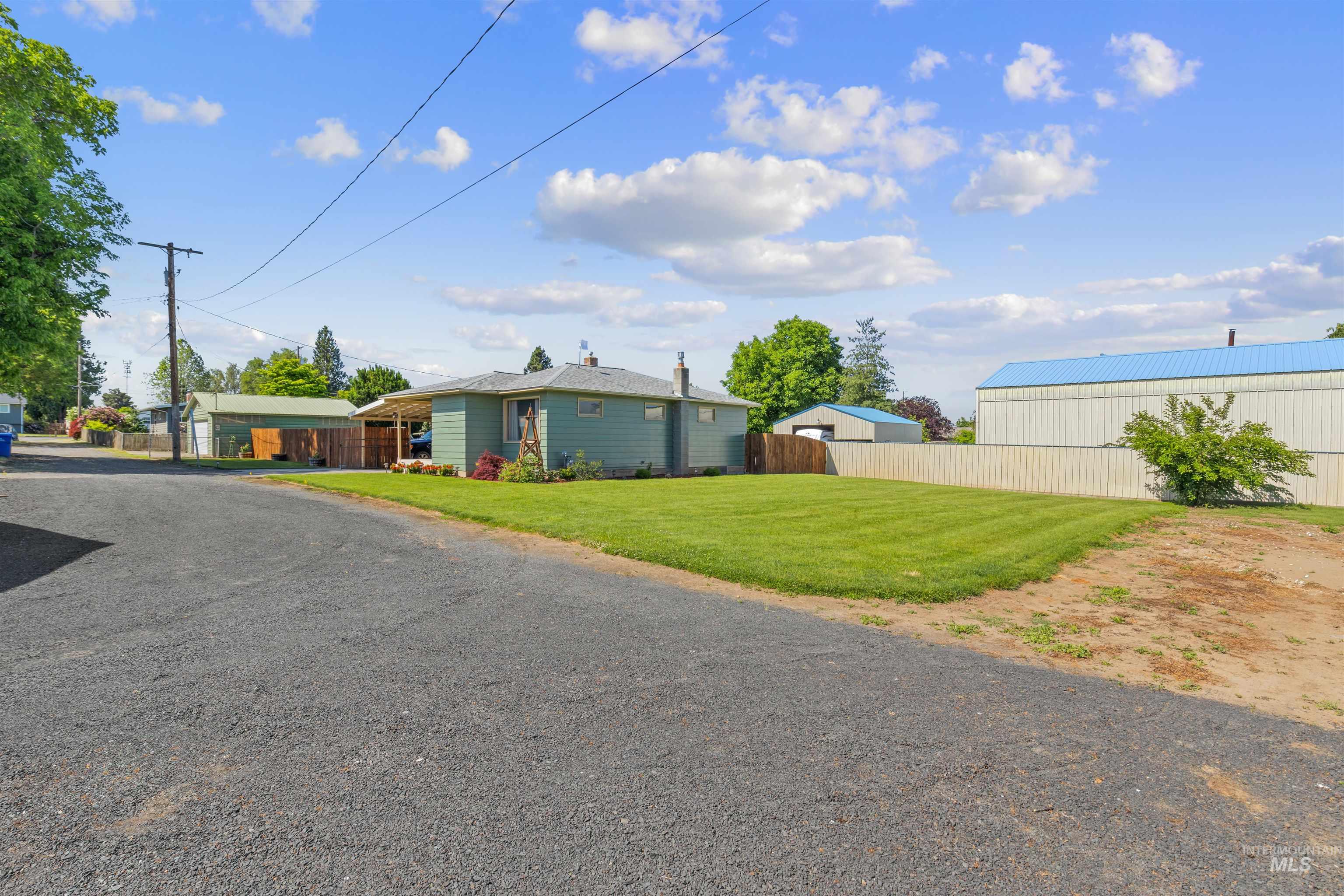 627 Park Ave. #B, Lewiston, Idaho 83501, 2 Bedrooms, 1 Bathroom, Residential For Sale, Price $315,000, 98987767