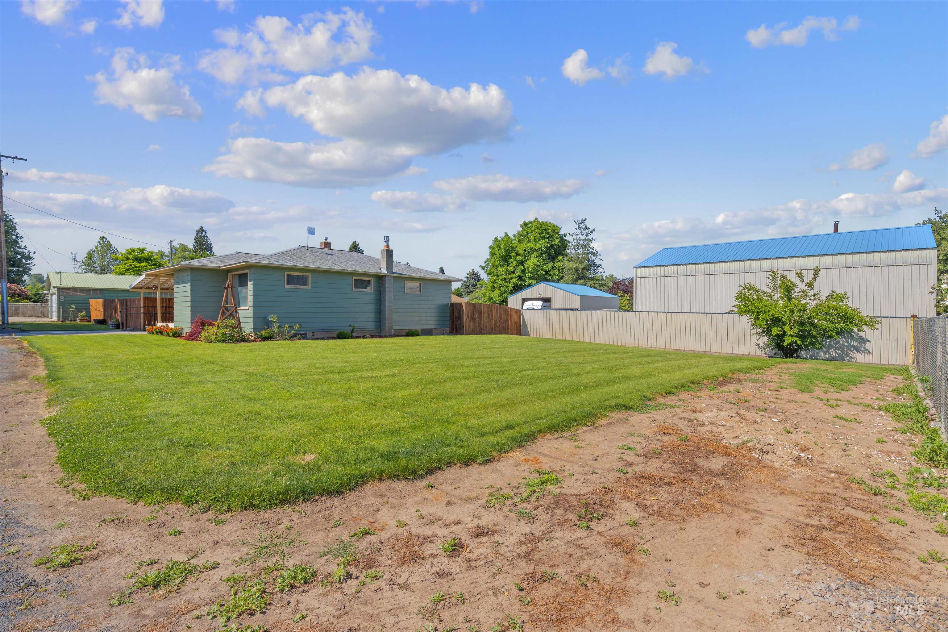 627 Park Ave. #B, Lewiston, Idaho 83501, 2 Bedrooms, 1 Bathroom, Residential For Sale, Price $315,000, 98987767