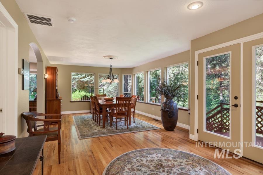 1761 Little Bear Ridge, Troy, Idaho 83871, 3 Bedrooms, 3 Bathrooms, Residential For Sale, Price $1,100,000, 98987768