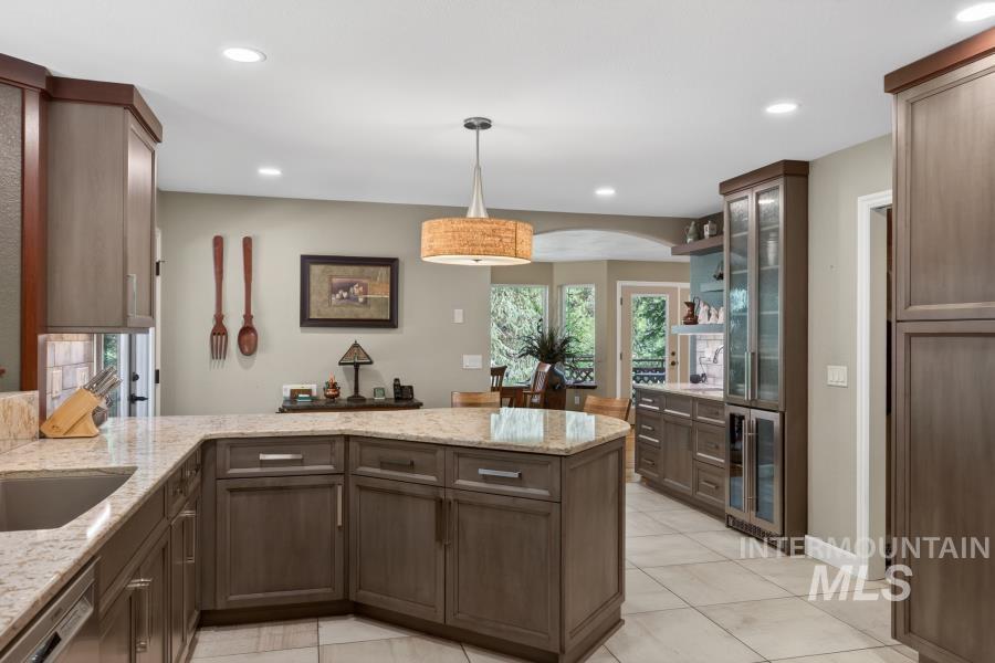 1761 Little Bear Ridge, Troy, Idaho 83871, 3 Bedrooms, 3 Bathrooms, Residential For Sale, Price $1,100,000, 98987768