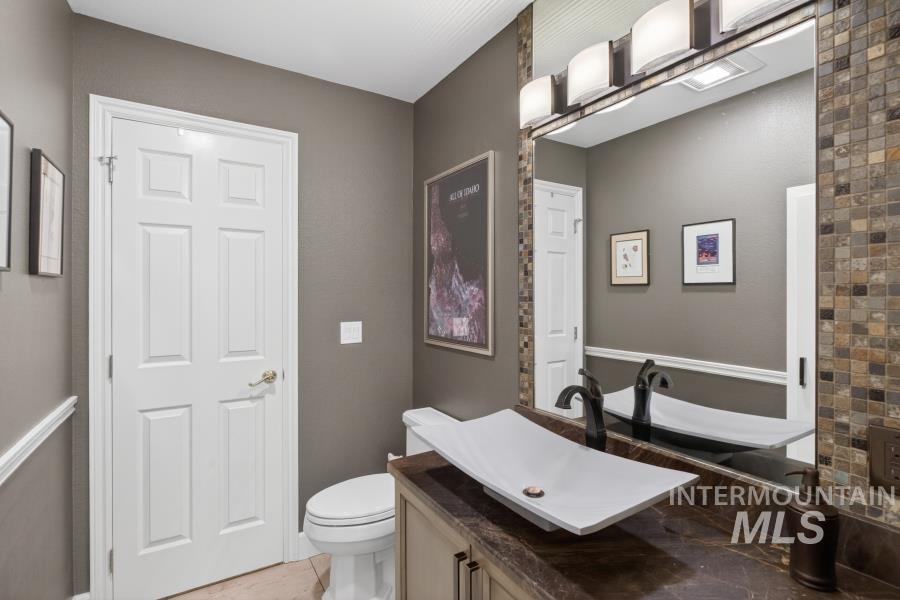 1761 Little Bear Ridge, Troy, Idaho 83871, 3 Bedrooms, 3 Bathrooms, Residential For Sale, Price $1,100,000, 98987768