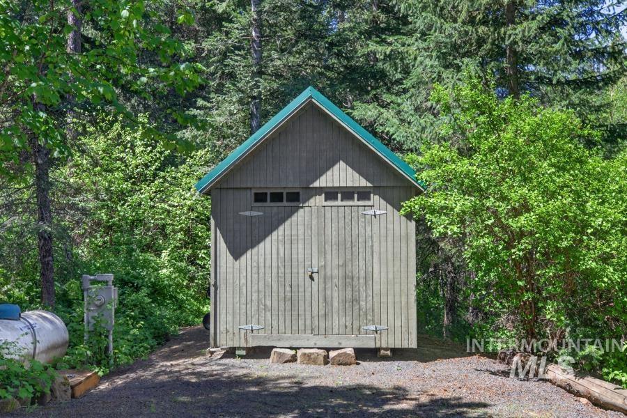 1761 Little Bear Ridge, Troy, Idaho 83871, 3 Bedrooms, 3 Bathrooms, Residential For Sale, Price $1,100,000, 98987768