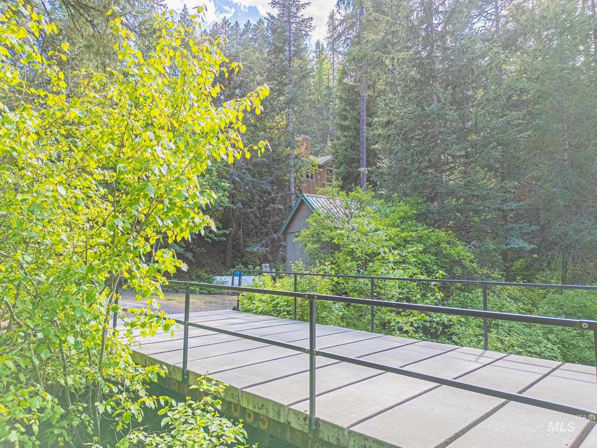 1761 Little Bear Ridge, Troy, Idaho 83871, 3 Bedrooms, 3 Bathrooms, Residential For Sale, Price $1,100,000, 98987768