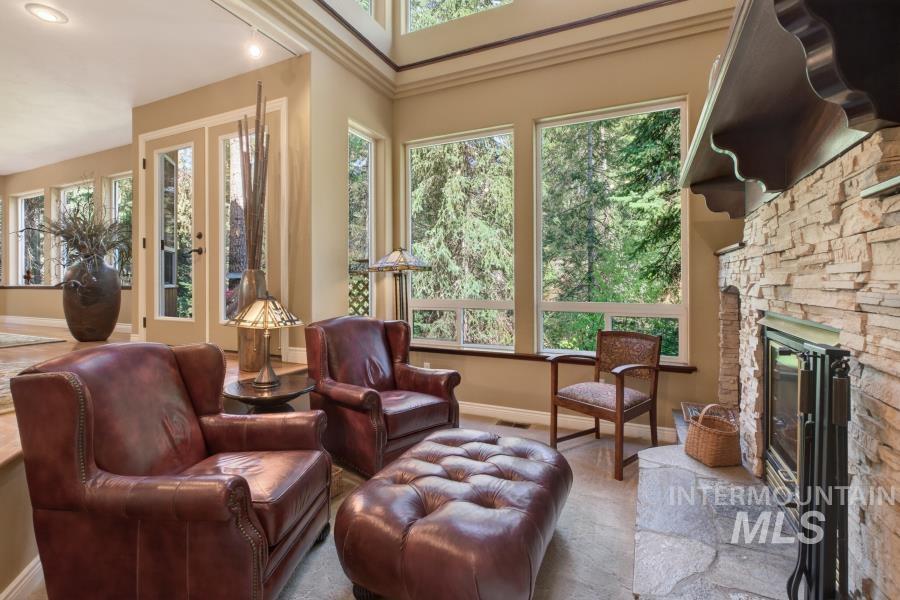 1761 Little Bear Ridge, Troy, Idaho 83871, 3 Bedrooms, 3 Bathrooms, Residential For Sale, Price $1,100,000, 98987768