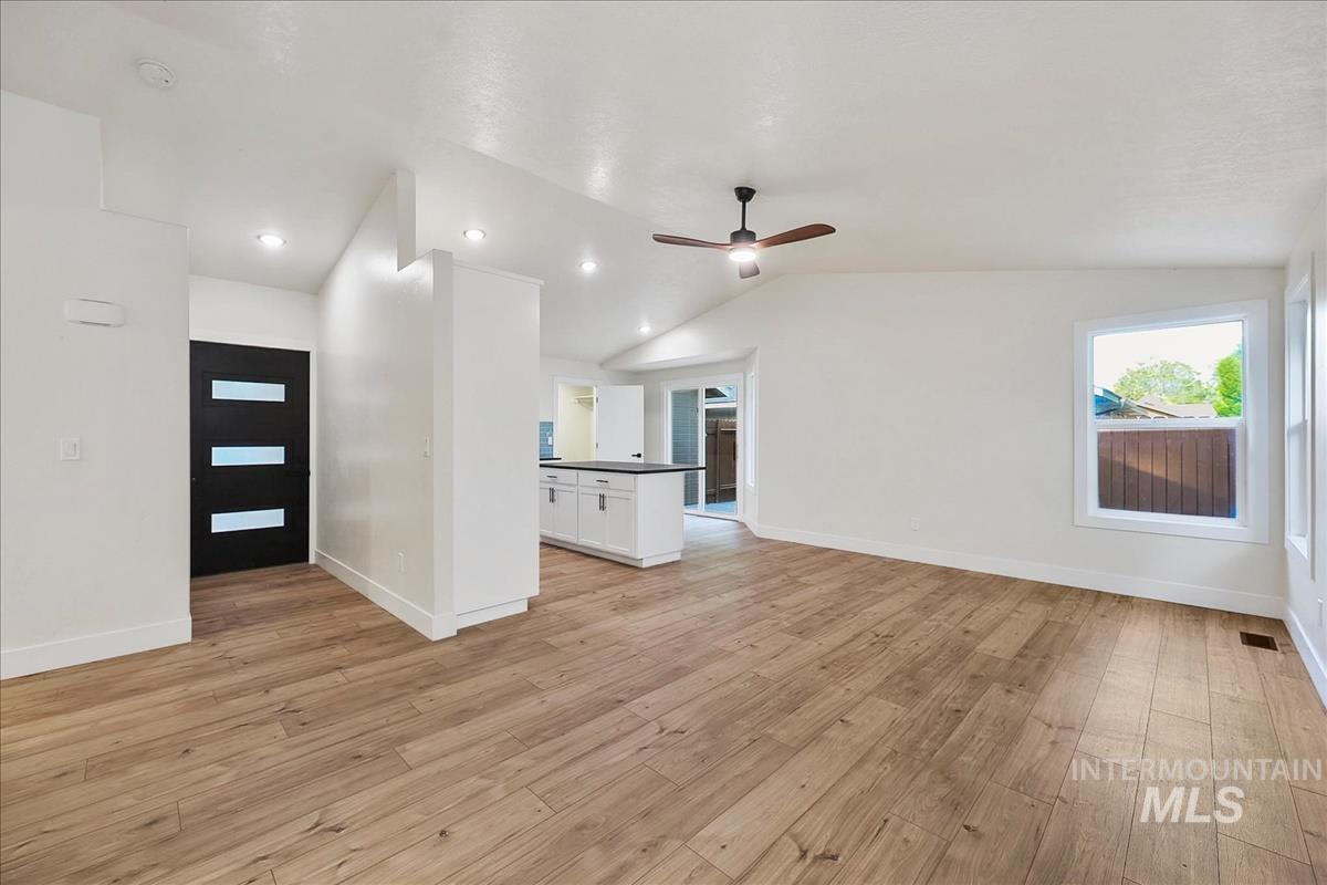 7845 W Gillis St, Boise, Idaho 83714, 3 Bedrooms, 2 Bathrooms, Residential For Sale, Price $489,900, 98987774