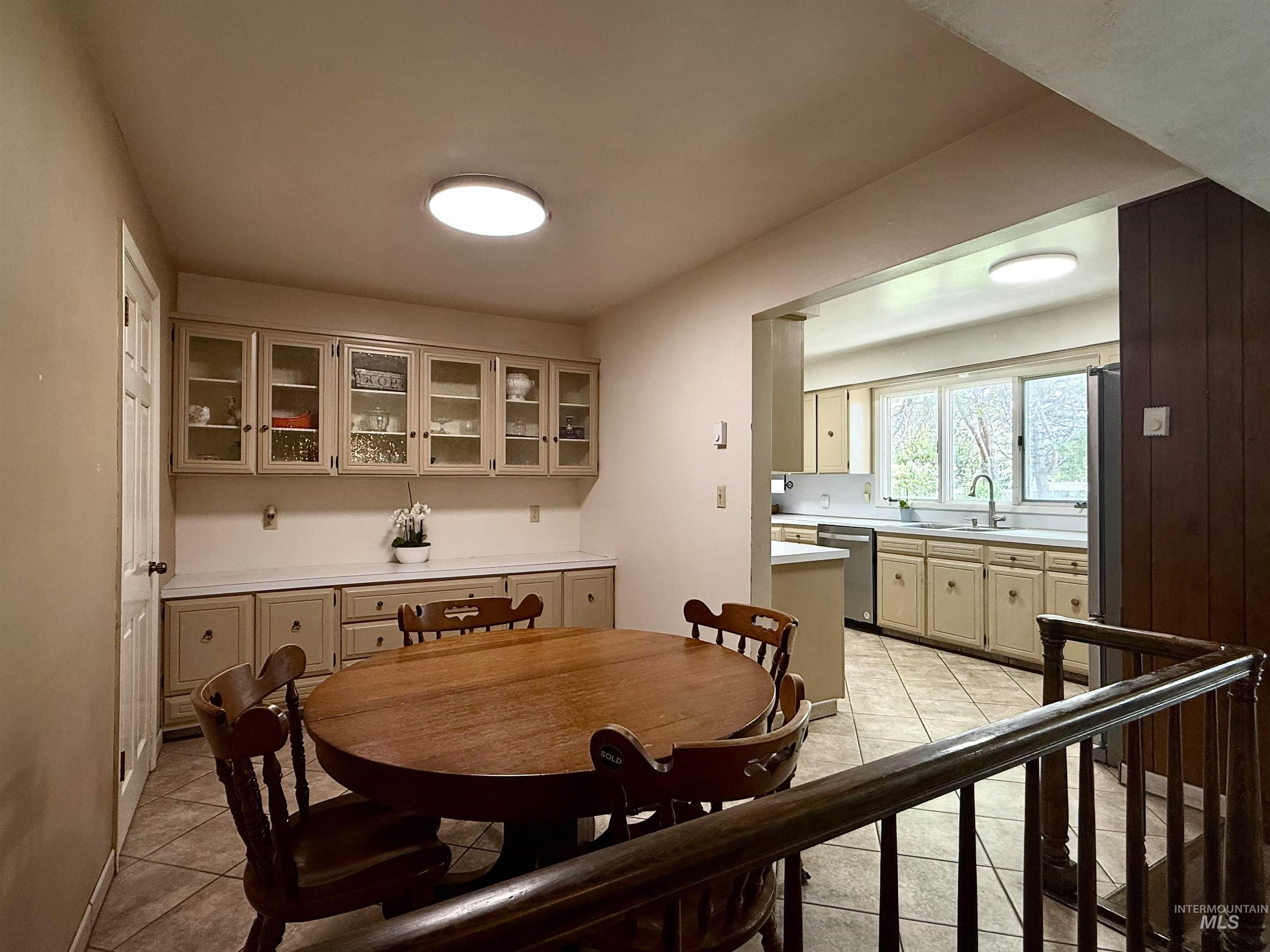 2558 Burton Ave, Burley, Idaho 83318, 3 Bedrooms, 3 Bathrooms, Residential For Sale, Price $427,500, 98987778