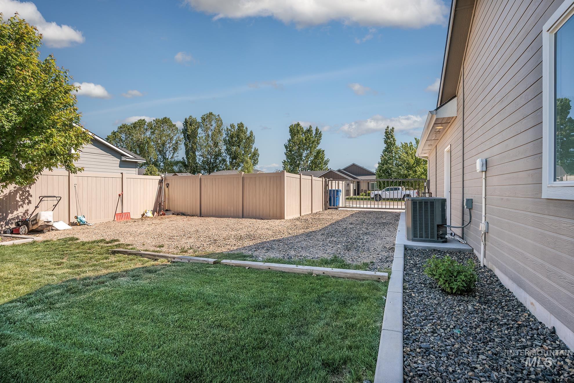 211 NE 8th Street, Fruitland, Idaho 83619, 3 Bedrooms, 2 Bathrooms, Residential For Sale, Price $525,000, 98987784