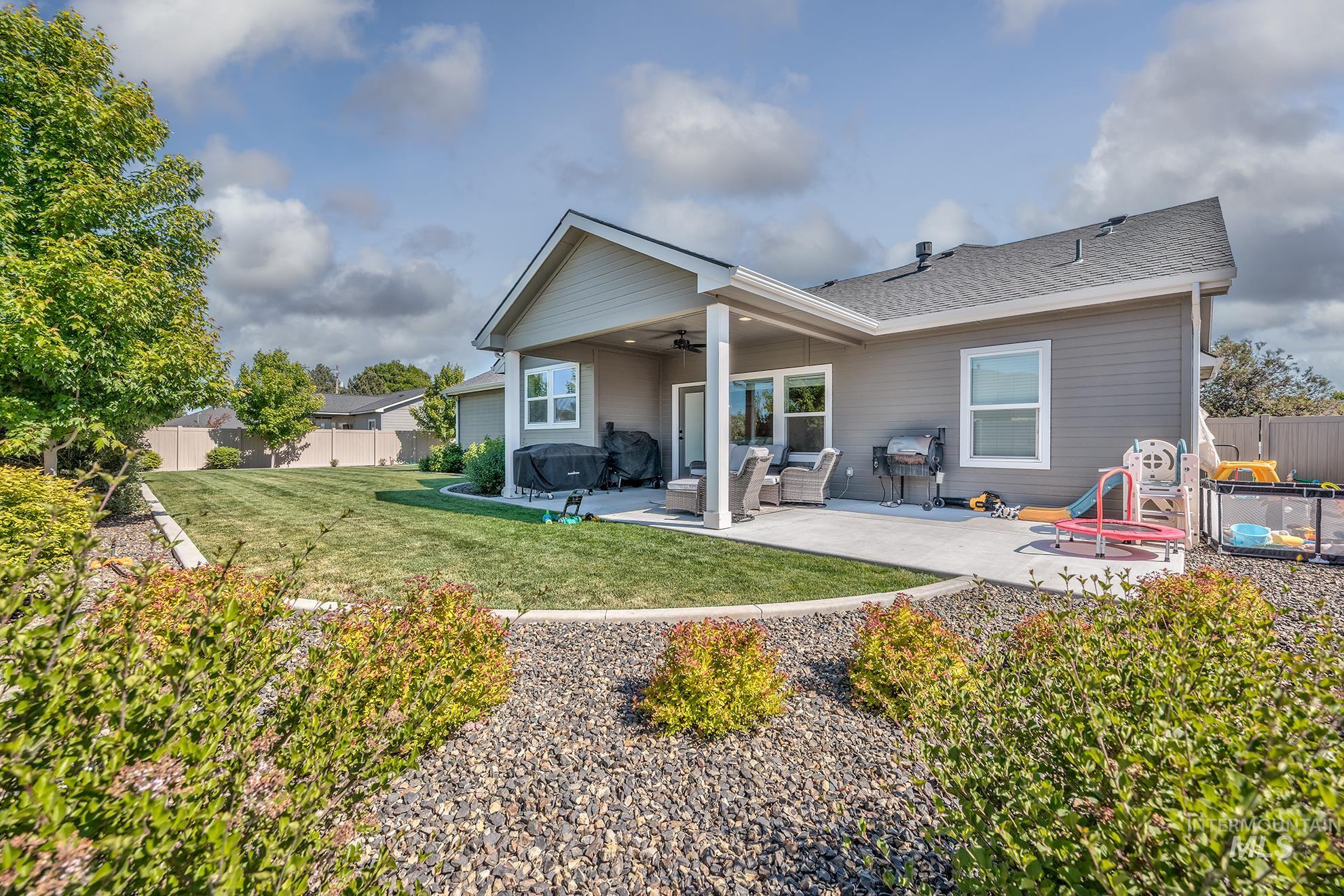 211 NE 8th Street, Fruitland, Idaho 83619, 3 Bedrooms, 2 Bathrooms, Residential For Sale, Price $525,000, 98987784