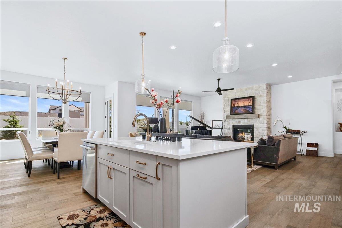 7407 W Diamond Lake Drive, Boise, Idaho 83714, 3 Bedrooms, 2.5 Bathrooms, Residential For Sale, Price $1,025,000, 98987785