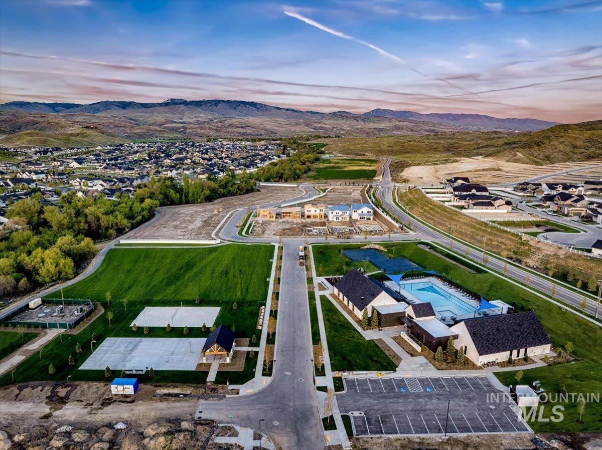 7407 W Diamond Lake Drive, Boise, Idaho 83714, 3 Bedrooms, 2.5 Bathrooms, Residential For Sale, Price $1,025,000, 98987785