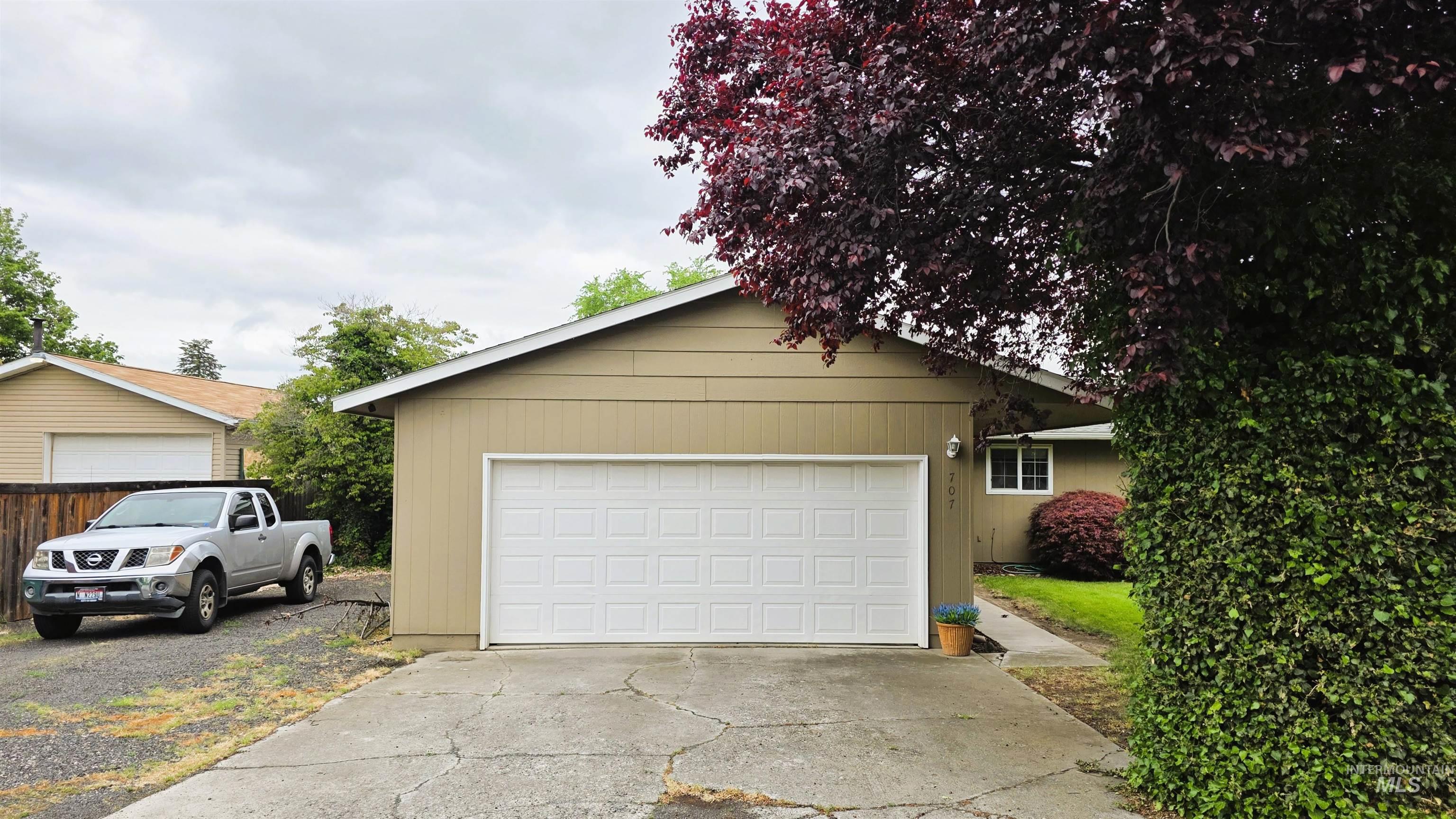 707 Park Ave, Lewiston, Idaho 83501, 3 Bedrooms, 2 Bathrooms, Residential For Sale, Price $379,900, 98987786