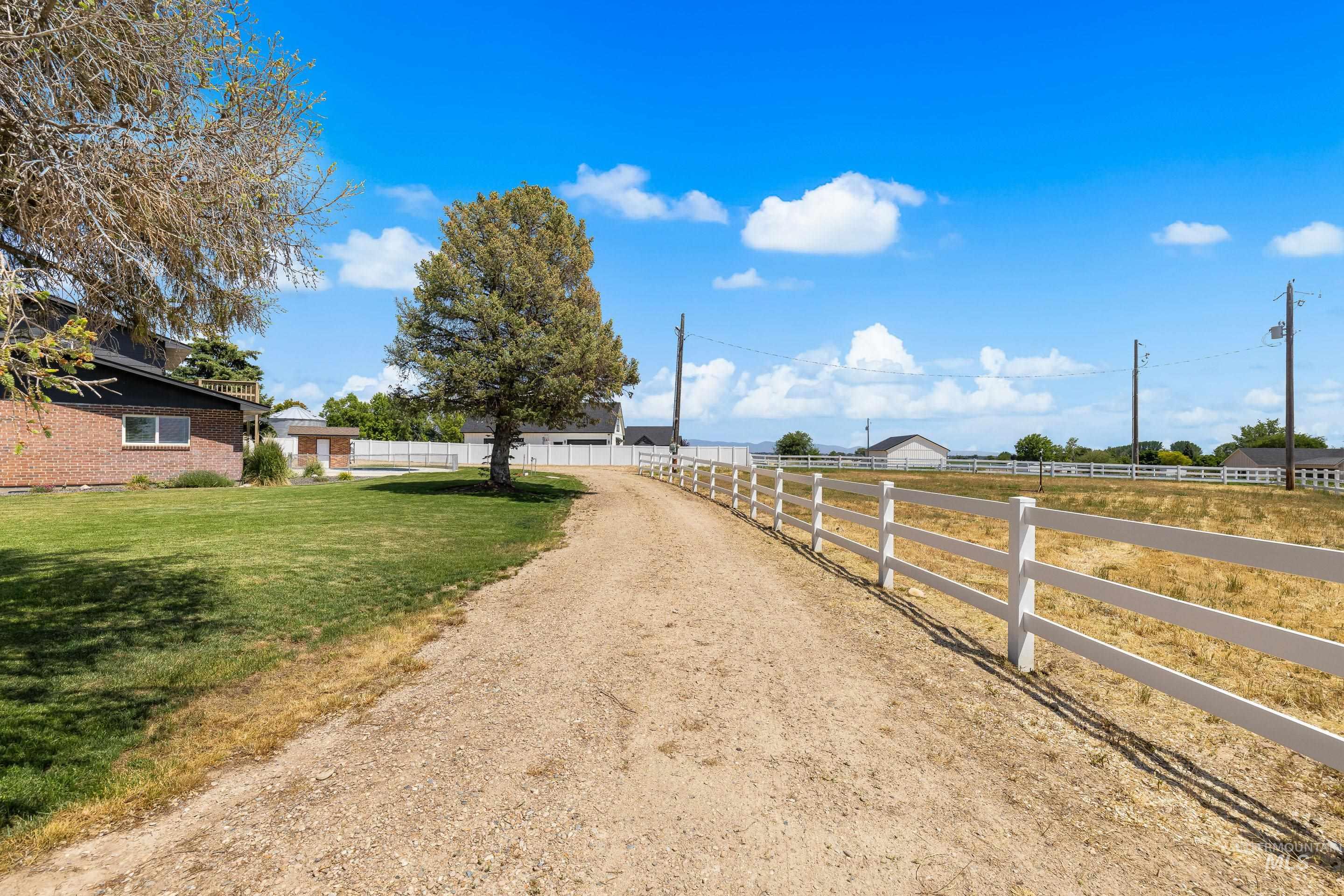 13984 Raptor Lane, Caldwell, Idaho 83607, 4 Bedrooms, 3 Bathrooms, Residential For Sale, Price $635,000, 98987787