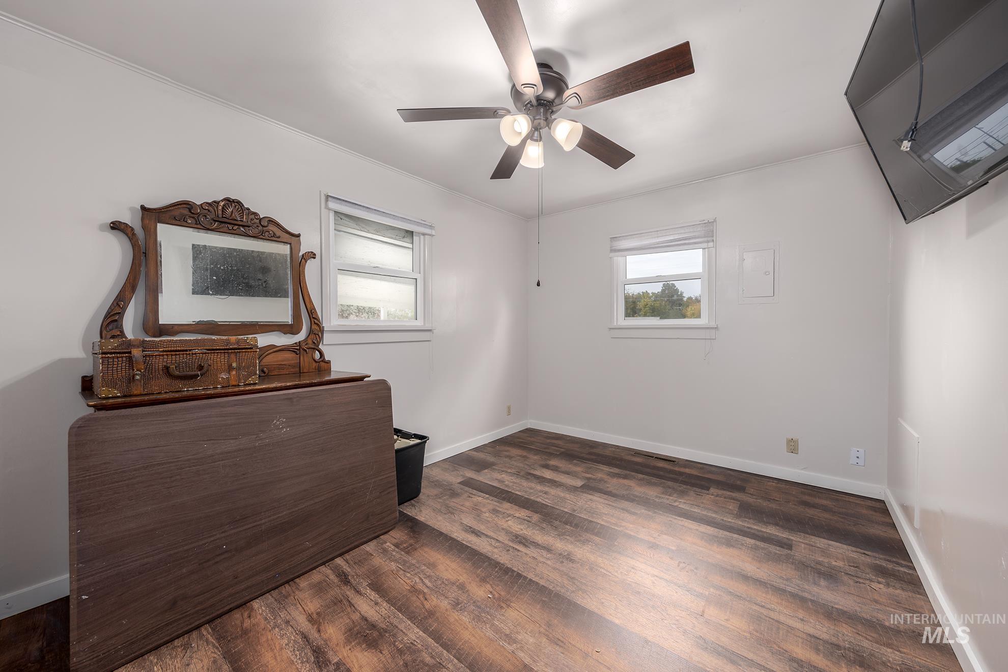 842 W Butterfield St., Weiser, Idaho 83672, 4 Bedrooms, 2 Bathrooms, Residential For Sale, Price $329,000, 98987788