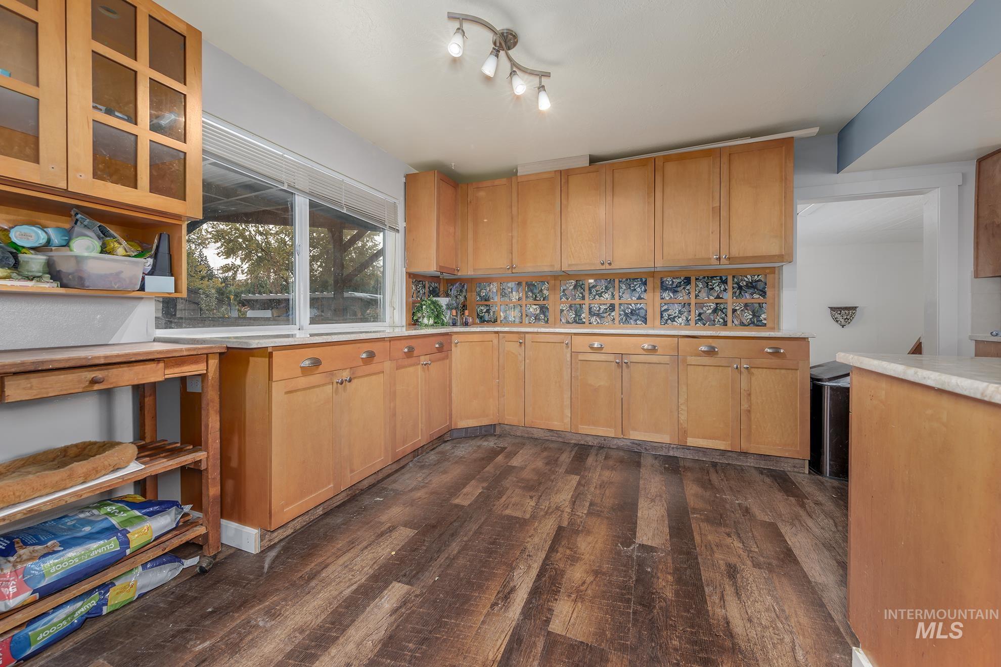 842 W Butterfield St., Weiser, Idaho 83672, 4 Bedrooms, 2 Bathrooms, Residential For Sale, Price $329,000, 98987788