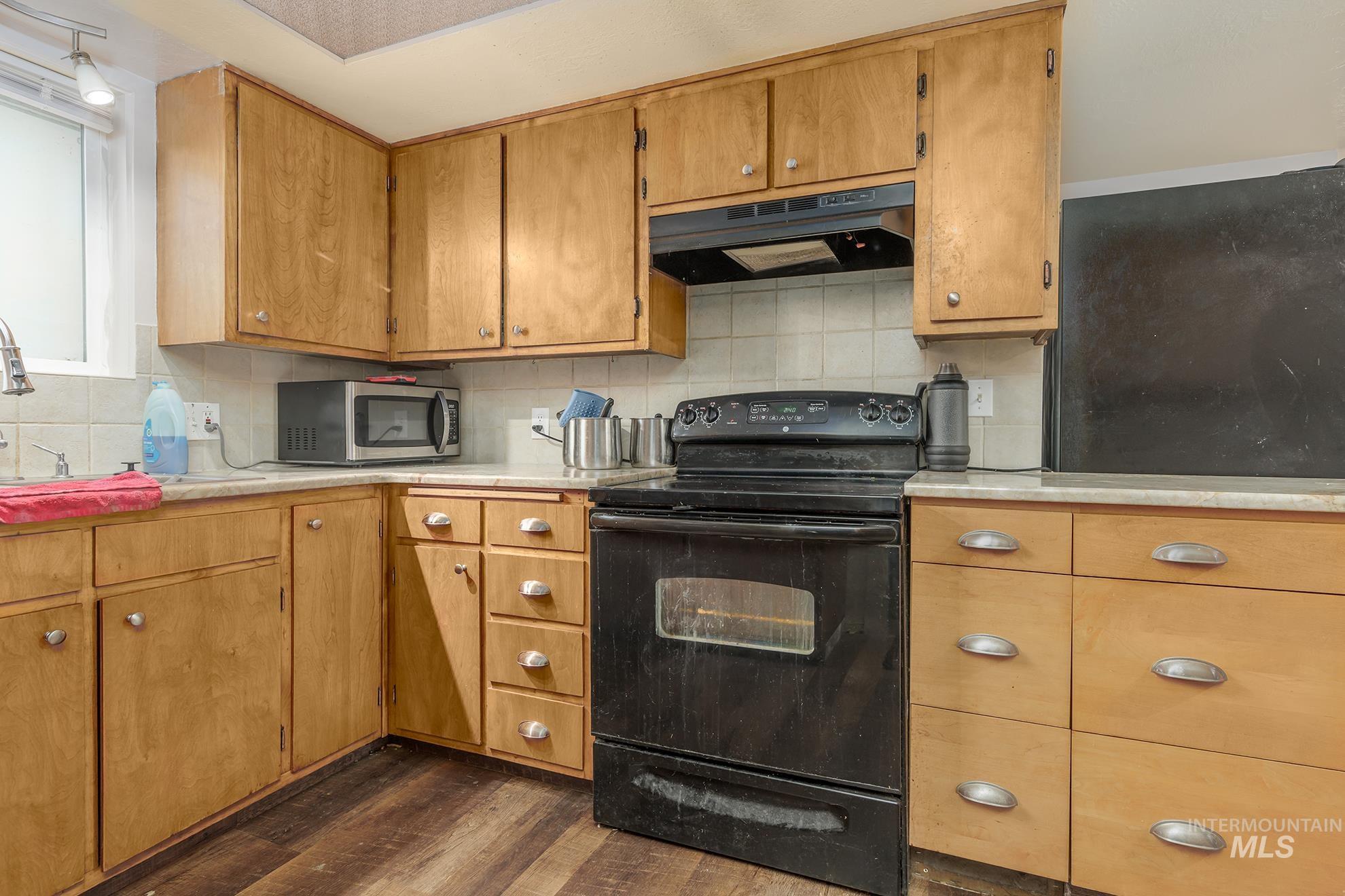842 W Butterfield St., Weiser, Idaho 83672, 4 Bedrooms, 2 Bathrooms, Residential For Sale, Price $329,000, 98987788