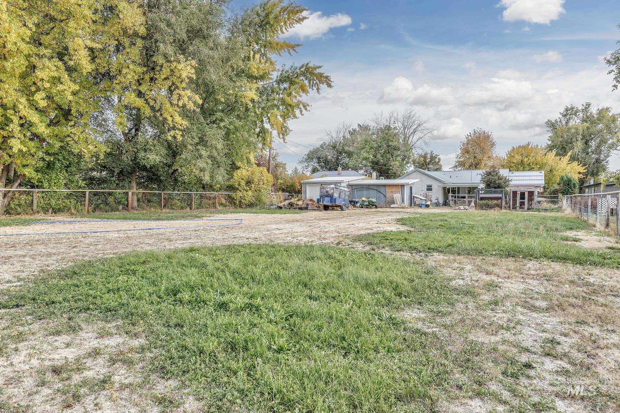 842 W Butterfield St., Weiser, Idaho 83672, 4 Bedrooms, 2 Bathrooms, Residential For Sale, Price $329,000, 98987788