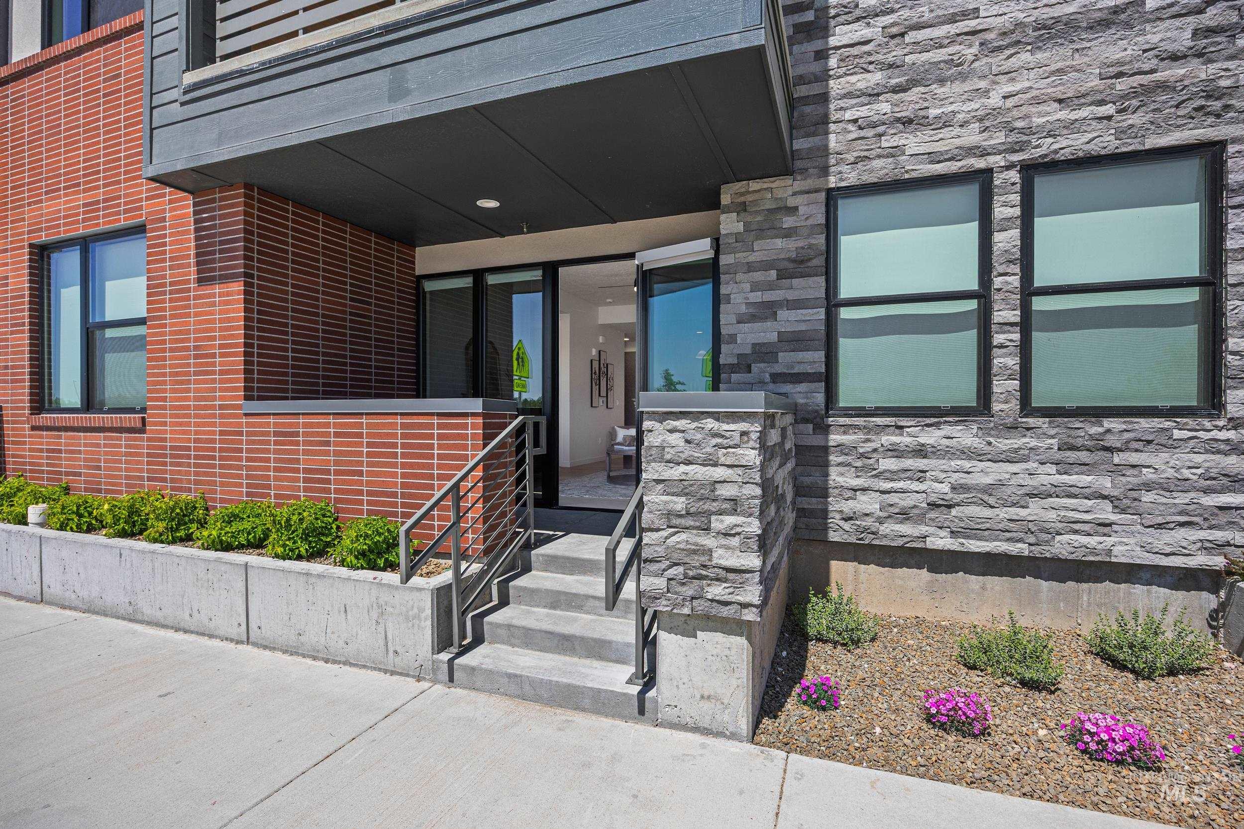 4430 E Haystack St, Boise, Idaho 83716, 2 Bedrooms, 2 Bathrooms, Residential For Sale, Price $469,900, 98987789