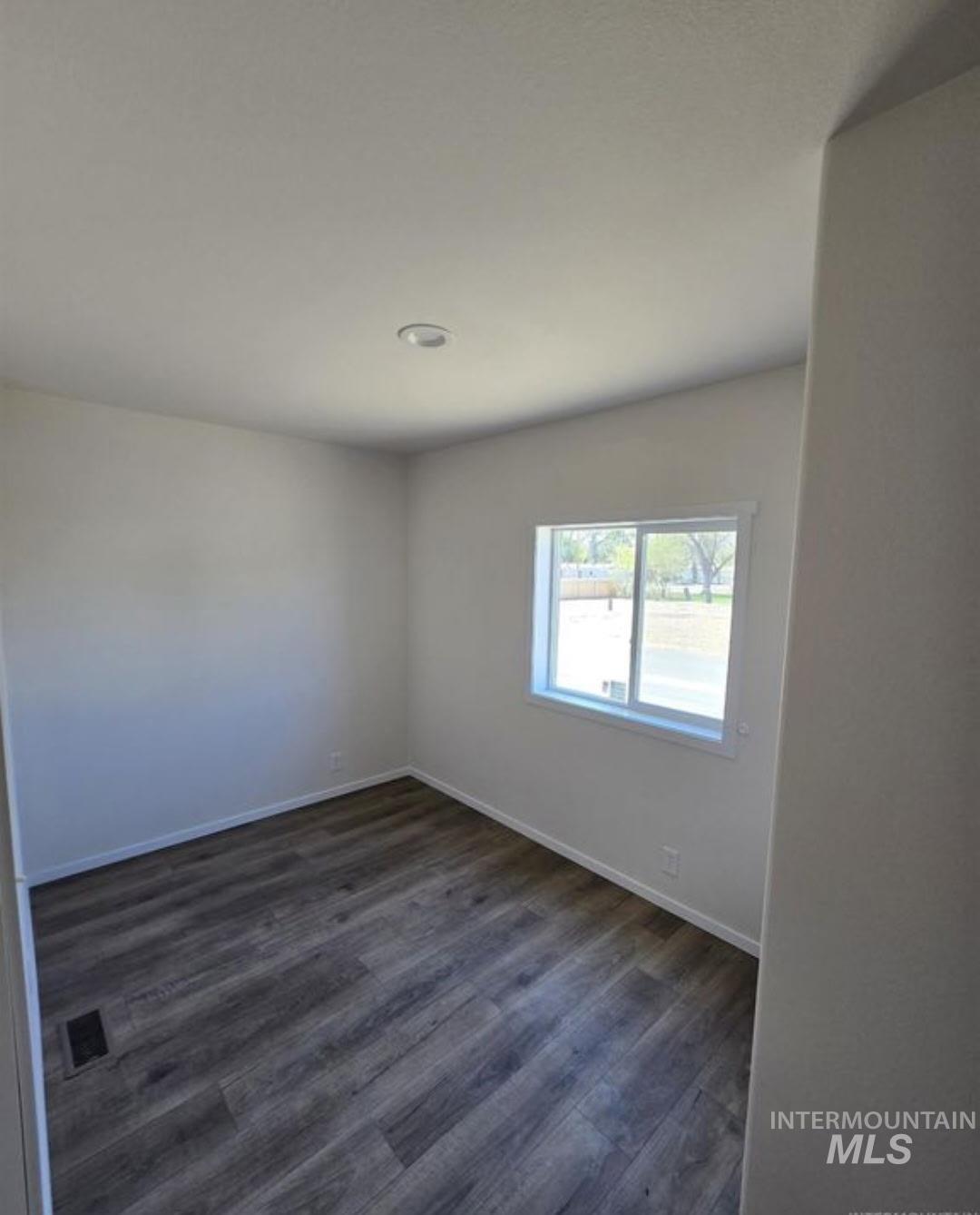 370 W 12th South, Mountain Home, Idaho 83647, 3 Bedrooms, 2 Bathrooms, Residential For Sale, Price $87,000, 98987790