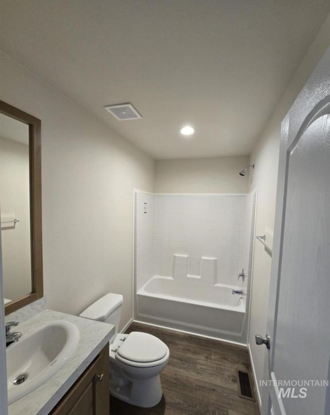 370 W 12th South, Mountain Home, Idaho 83647, 3 Bedrooms, 2 Bathrooms, Residential For Sale, Price $87,000, 98987790