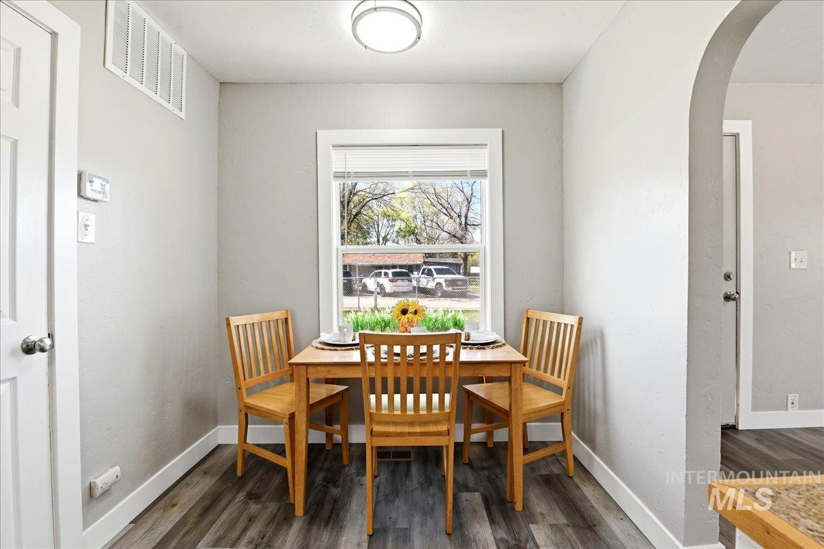 103 S 16th Ave, Caldwell, Idaho 83605, 2 Bedrooms, 1 Bathroom, Residential For Sale, Price $279,900, 98987801
