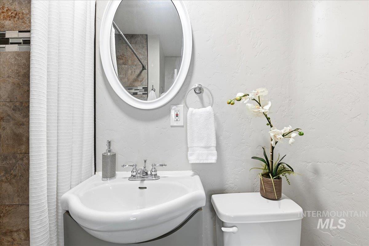 103 S 16th Ave, Caldwell, Idaho 83605, 2 Bedrooms, 1 Bathroom, Residential For Sale, Price $279,900, 98987801