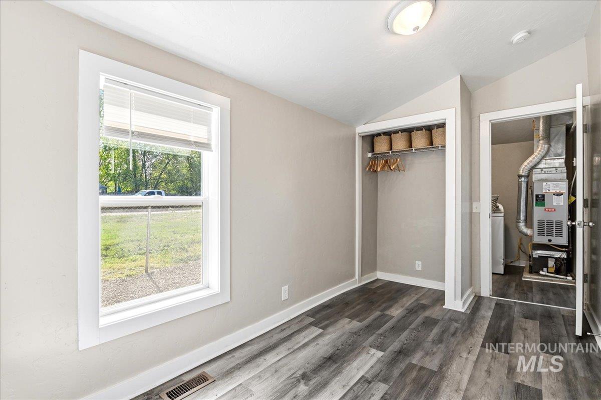 103 S 16th Ave, Caldwell, Idaho 83605, 2 Bedrooms, 1 Bathroom, Residential For Sale, Price $279,900, 98987801