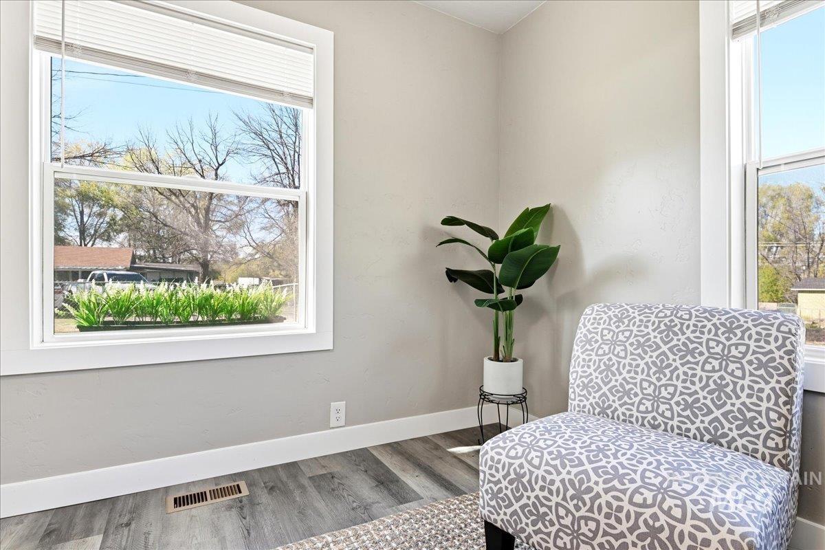 103 S 16th Ave, Caldwell, Idaho 83605, 2 Bedrooms, 1 Bathroom, Residential For Sale, Price $279,900, 98987801