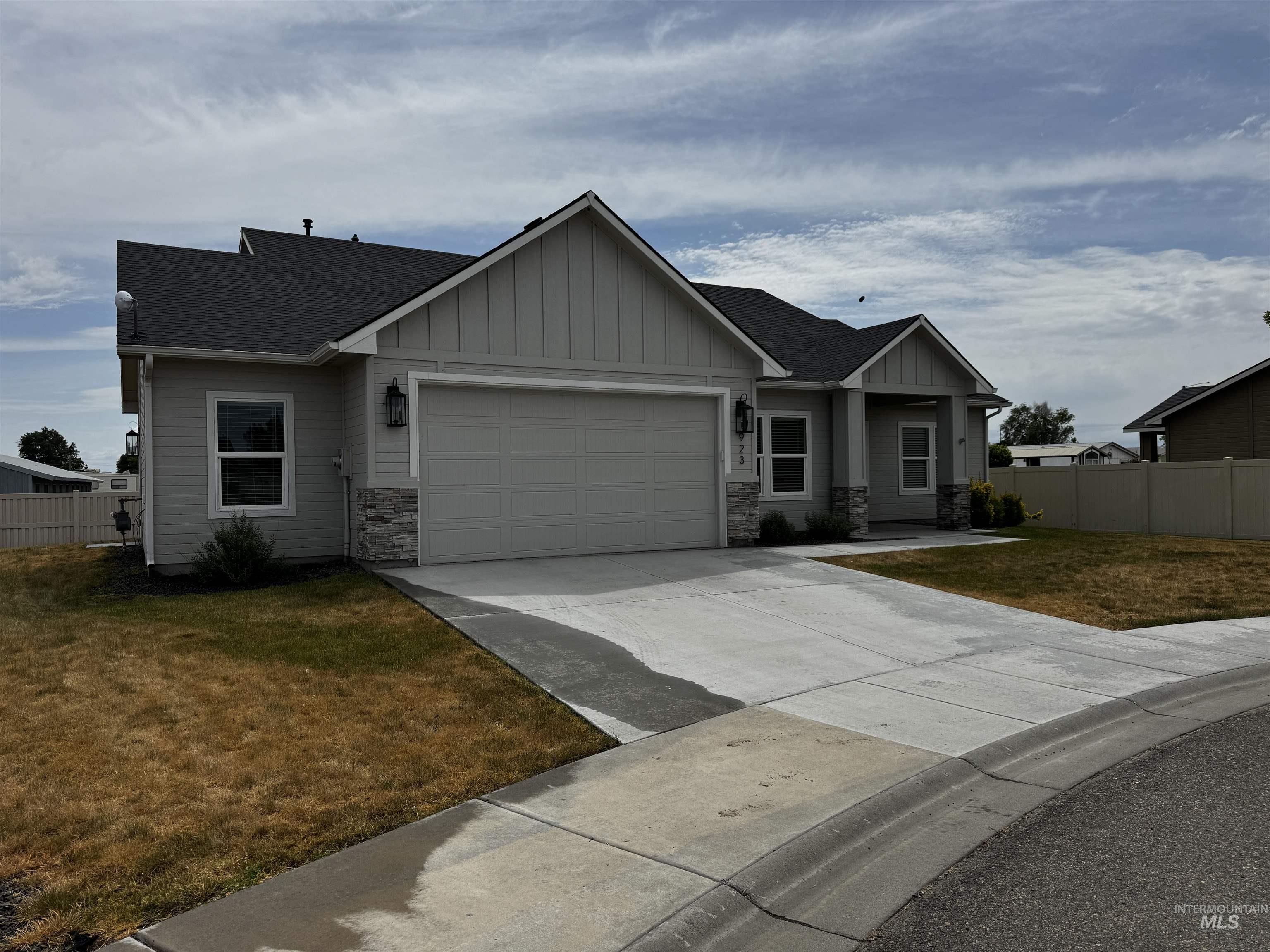 923 Redwood Ct., Nyssa, Oregon 97913-0000, 3 Bedrooms, 2 Bathrooms, Residential For Sale, Price $374,999, 98987805
