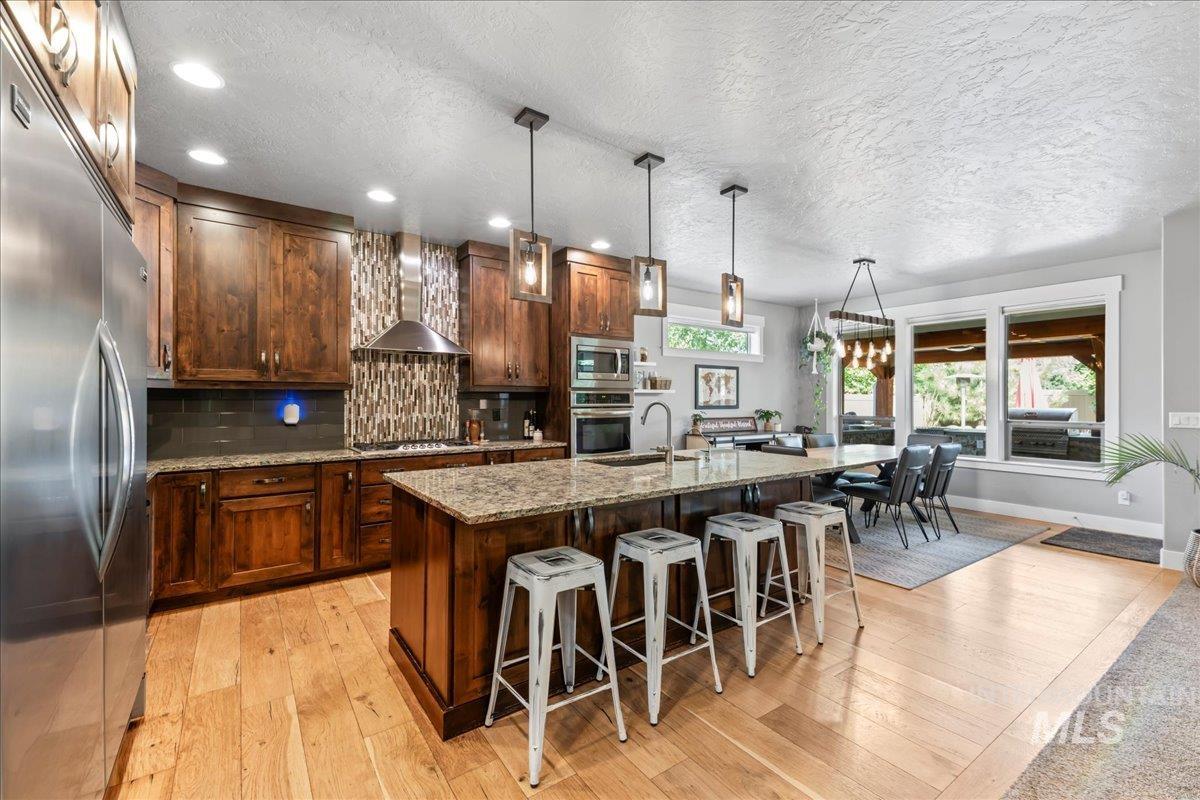 1882 E Three Corners Dr, Meridian, Idaho 83646-6686, 4 Bedrooms, 3 Bathrooms, Residential For Sale, Price $924,900, 98987813