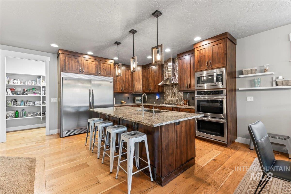 1882 E Three Corners Dr, Meridian, Idaho 83646-6686, 4 Bedrooms, 3 Bathrooms, Residential For Sale, Price $924,900, 98987813