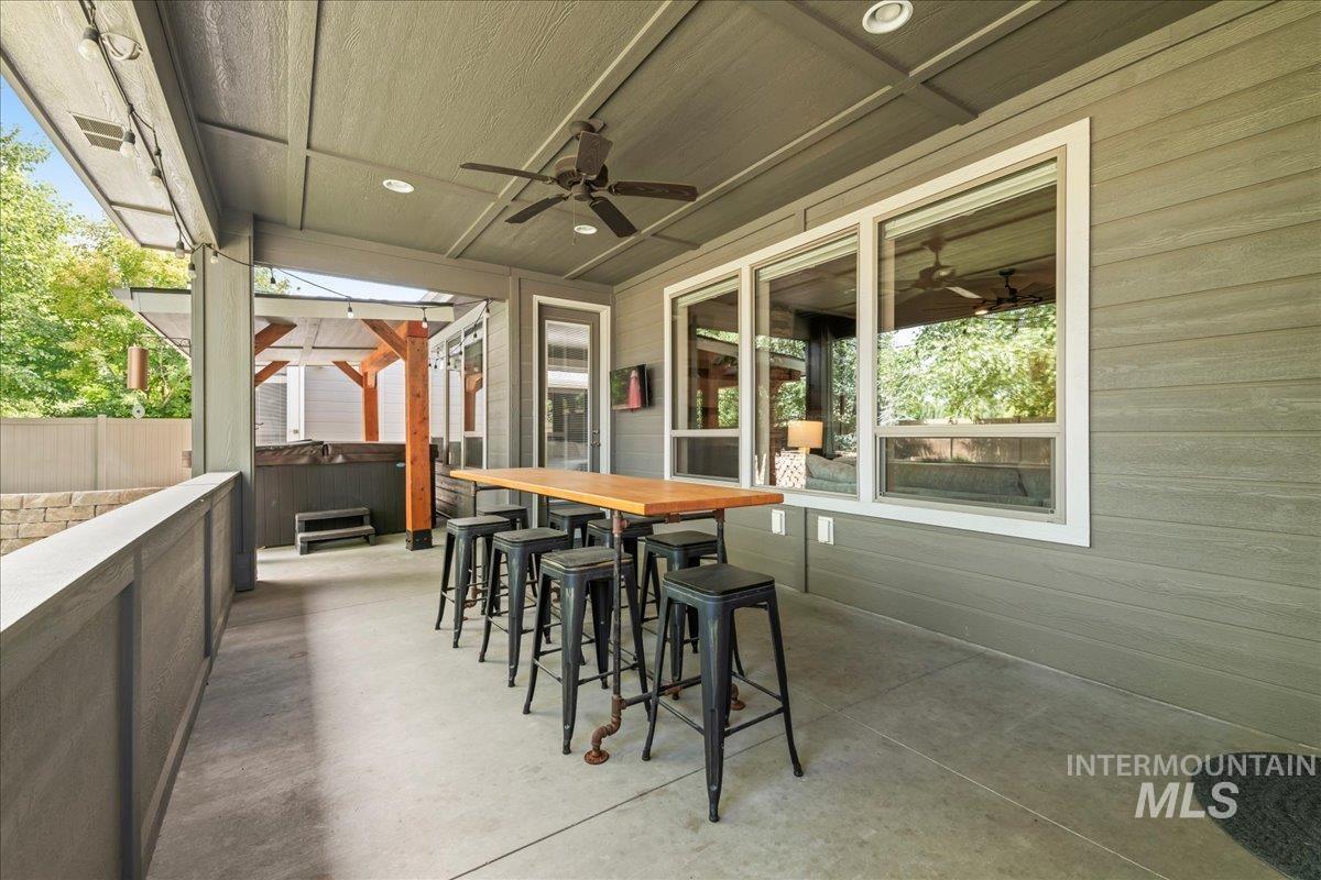 1882 E Three Corners Dr, Meridian, Idaho 83646-6686, 4 Bedrooms, 3 Bathrooms, Residential For Sale, Price $924,900, 98987813