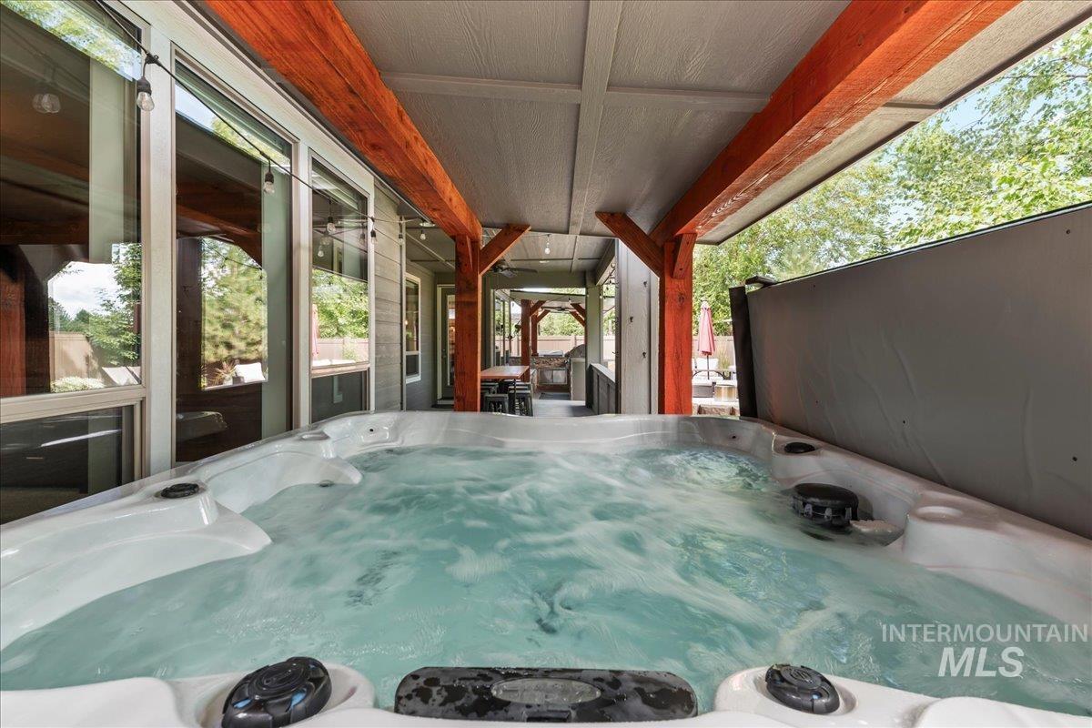 1882 E Three Corners Dr, Meridian, Idaho 83646-6686, 4 Bedrooms, 3 Bathrooms, Residential For Sale, Price $924,900, 98987813