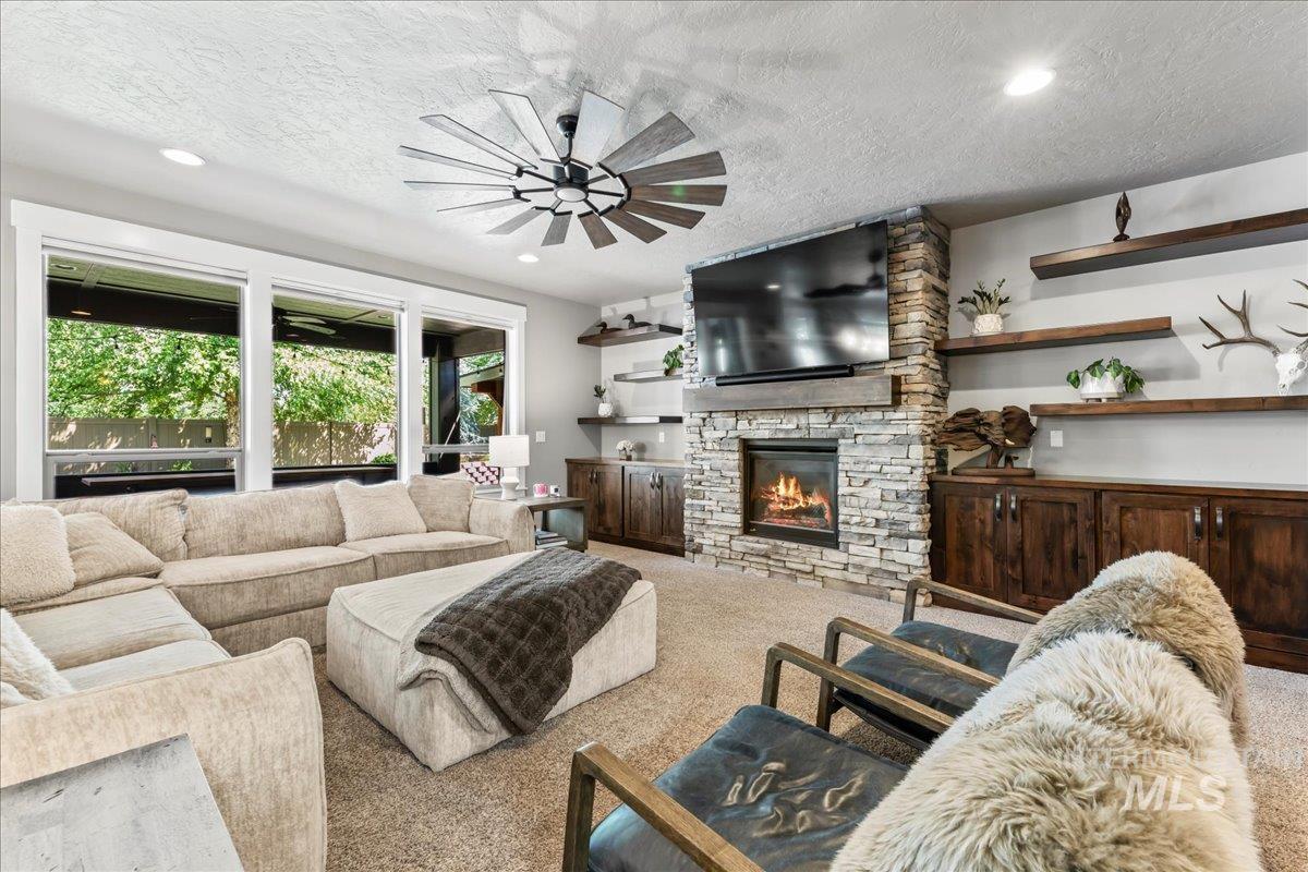 1882 E Three Corners Dr, Meridian, Idaho 83646-6686, 4 Bedrooms, 3 Bathrooms, Residential For Sale, Price $924,900, 98987813