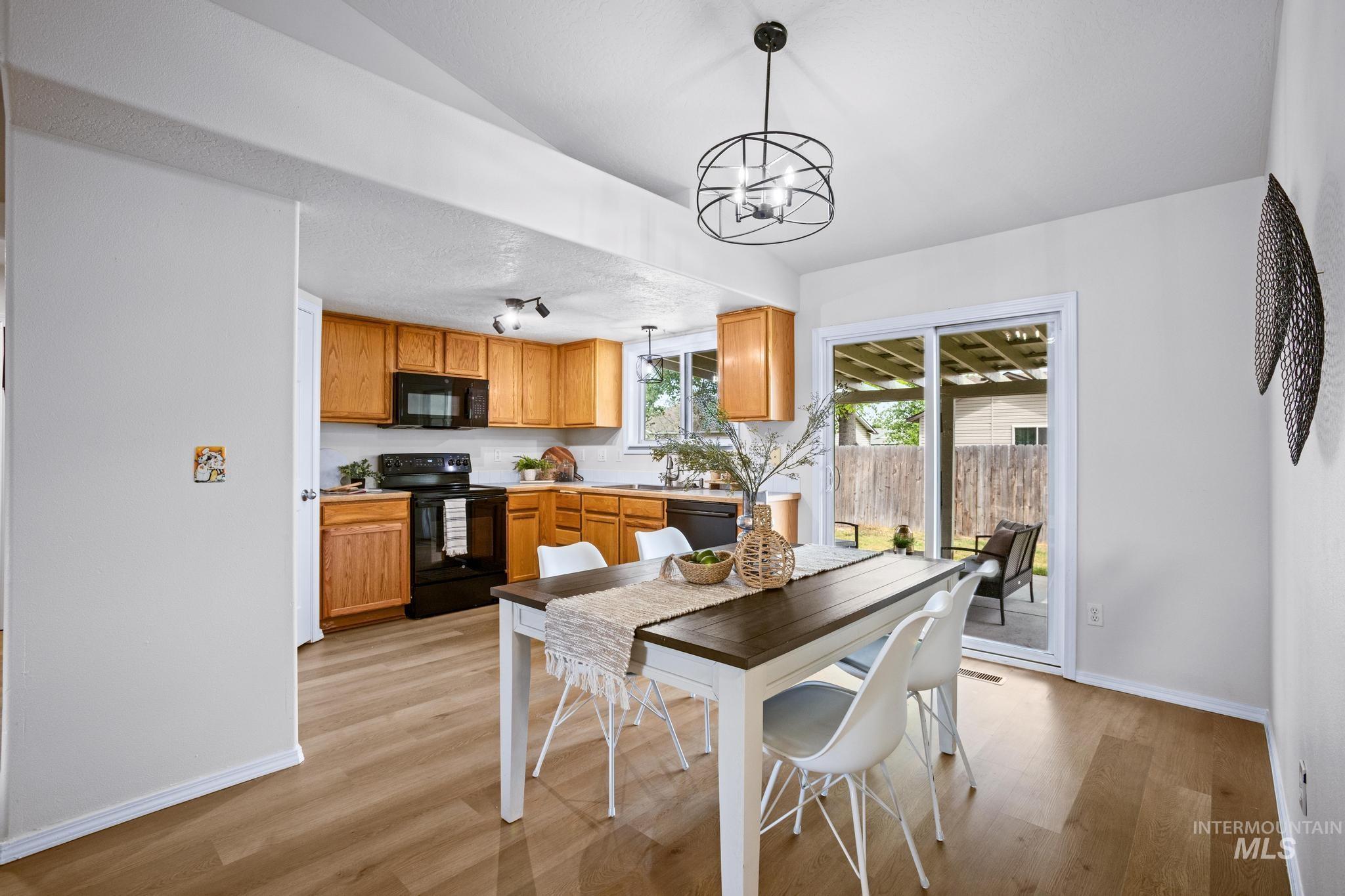 1610 W Hawaii, Nampa, Idaho 83686, 3 Bedrooms, 2 Bathrooms, Residential For Sale, Price $359,900, 98987814