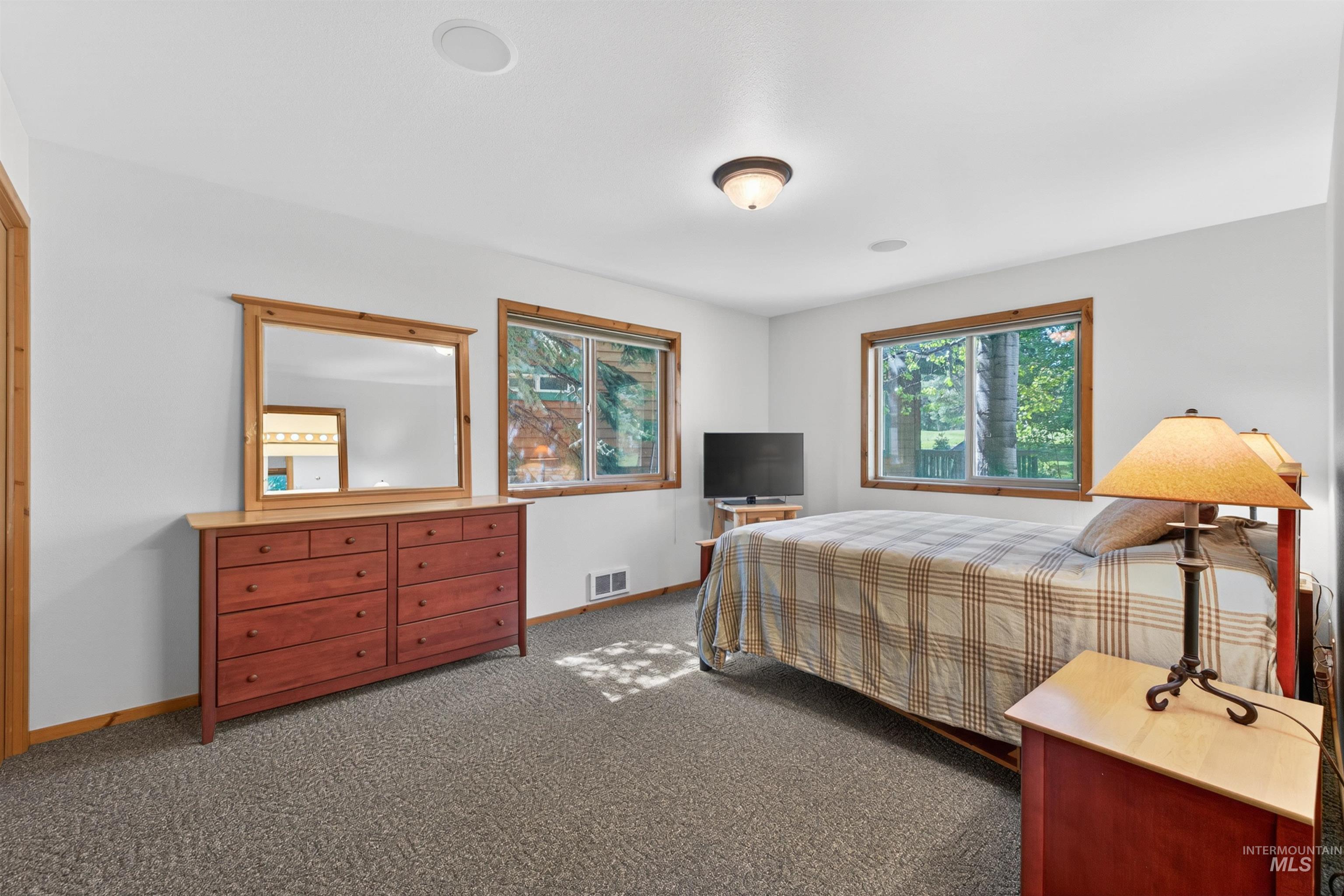 933 Cottage Court, McCall, Idaho 83638, 3 Bedrooms, 3 Bathrooms, Residential For Sale, Price $869,000, 98987818