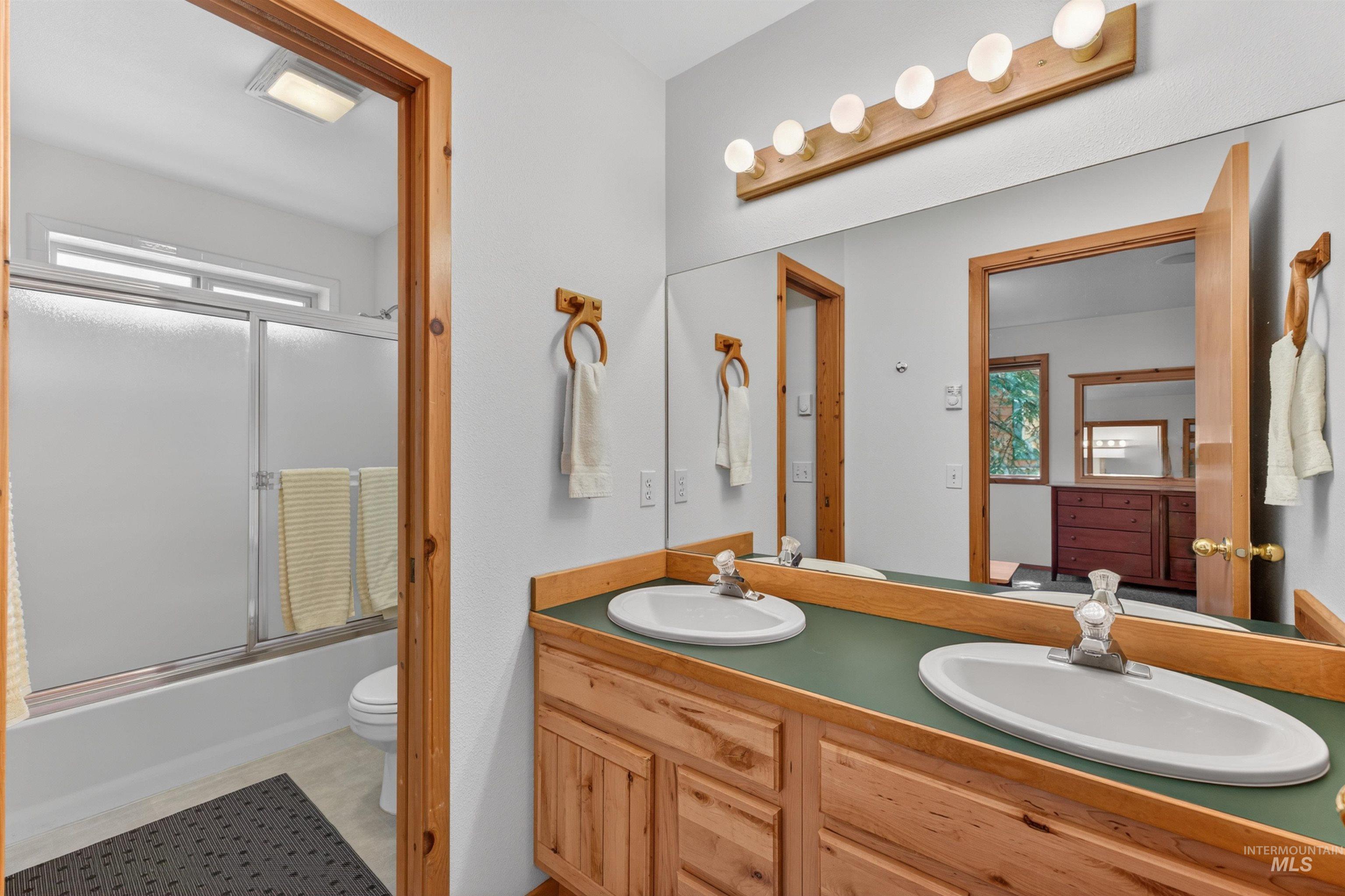 933 Cottage Court, McCall, Idaho 83638, 3 Bedrooms, 3 Bathrooms, Residential For Sale, Price $869,000, 98987818