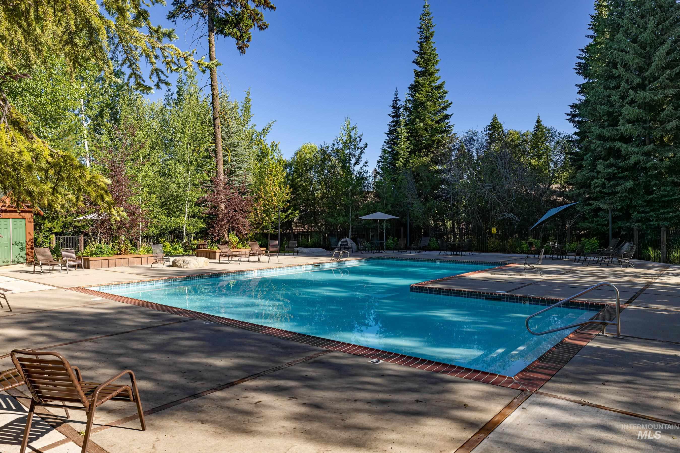 933 Cottage Court, McCall, Idaho 83638, 3 Bedrooms, 3 Bathrooms, Residential For Sale, Price $869,000, 98987818