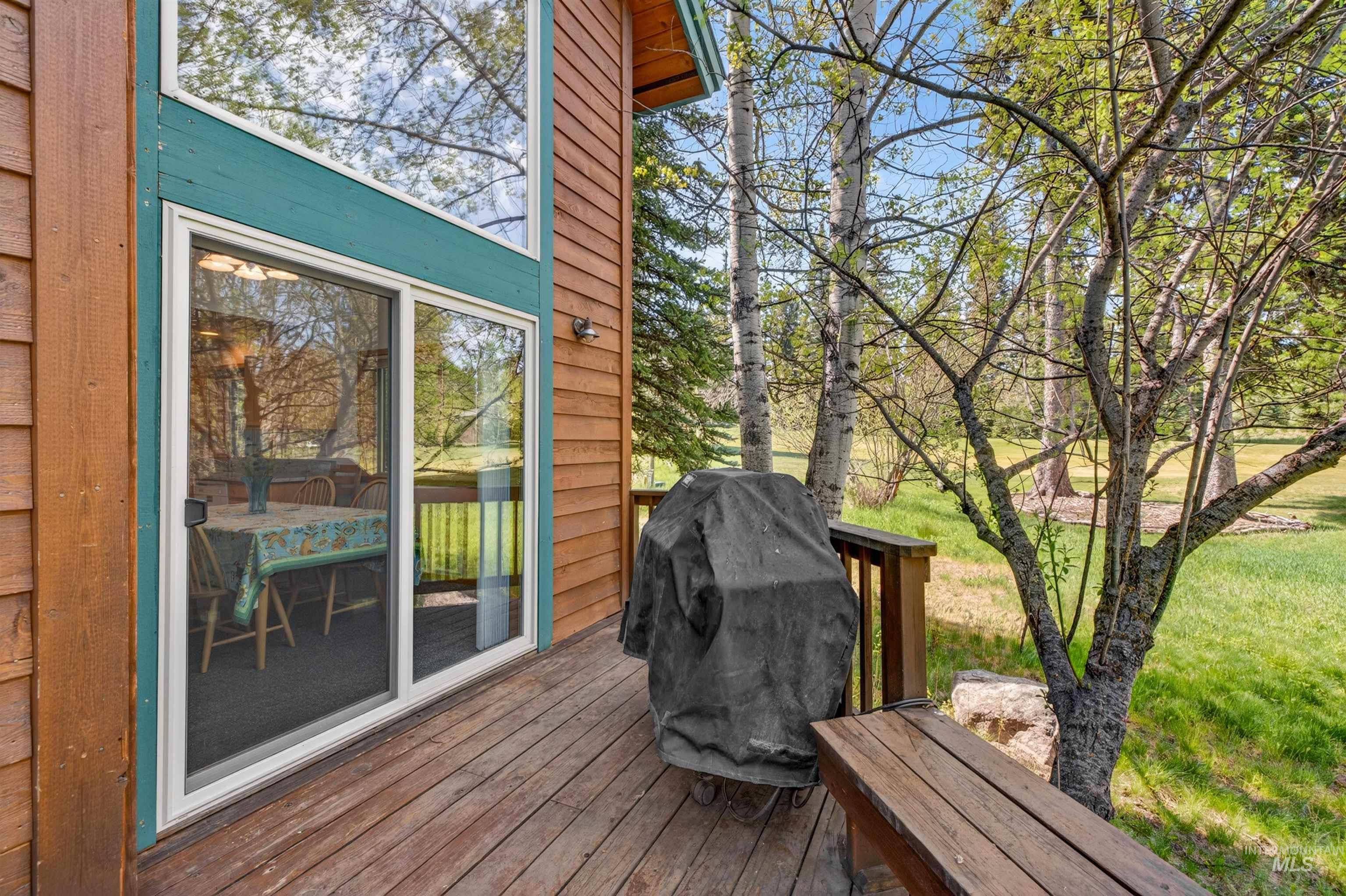 933 Cottage Court, McCall, Idaho 83638, 3 Bedrooms, 3 Bathrooms, Residential For Sale, Price $869,000, 98987818